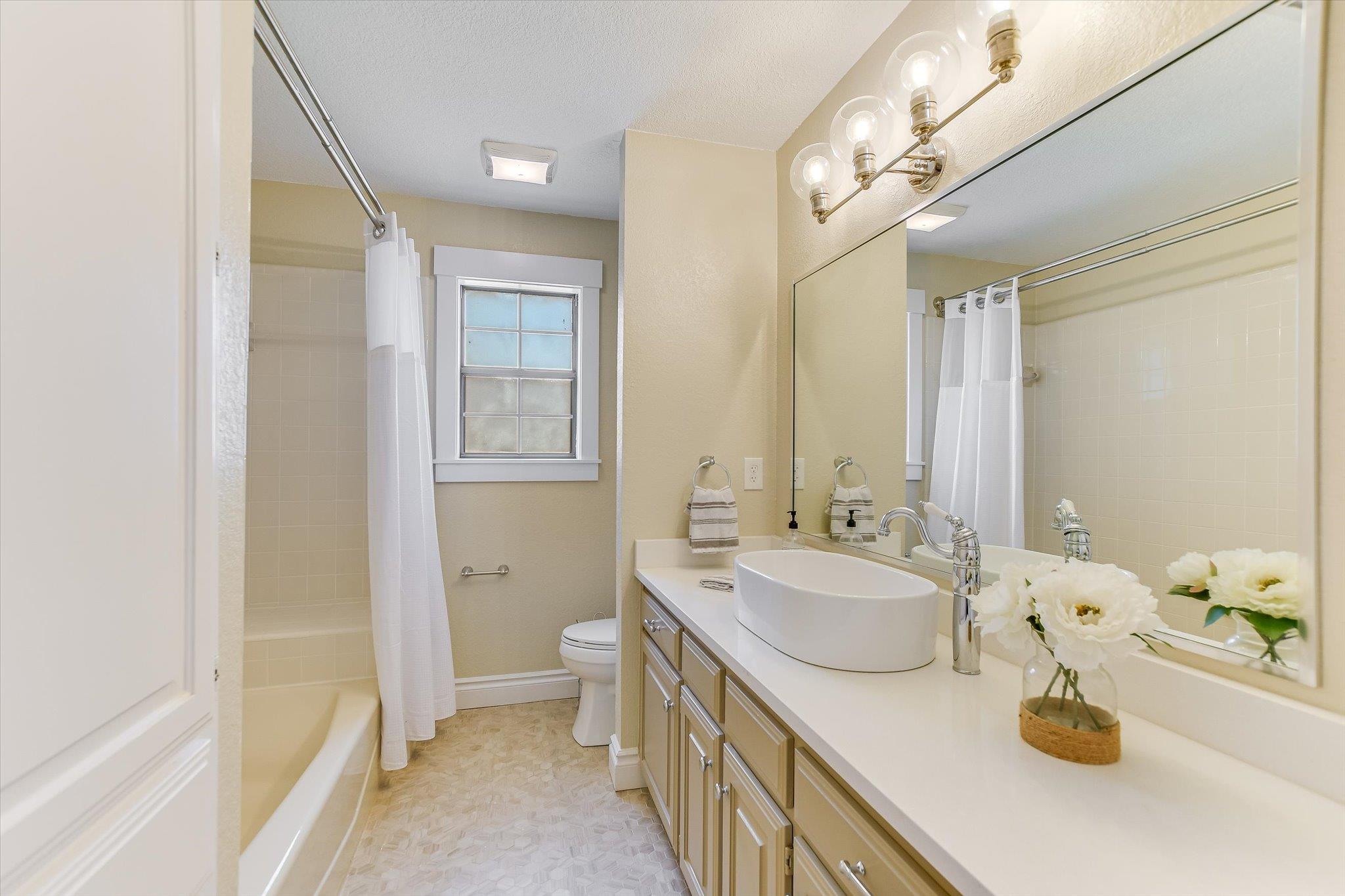 5400 RAIN CREEK Pkwy, Austin, TX 78759