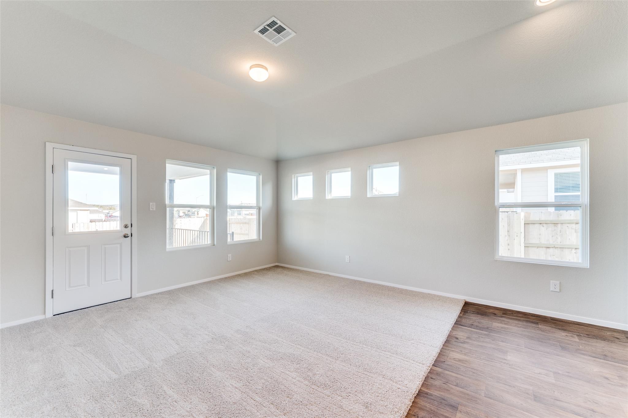147 Shugart St, San Marcos, TX 78666