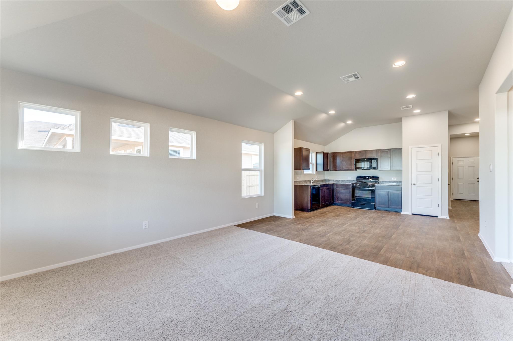 147 Shugart St, San Marcos, TX 78666