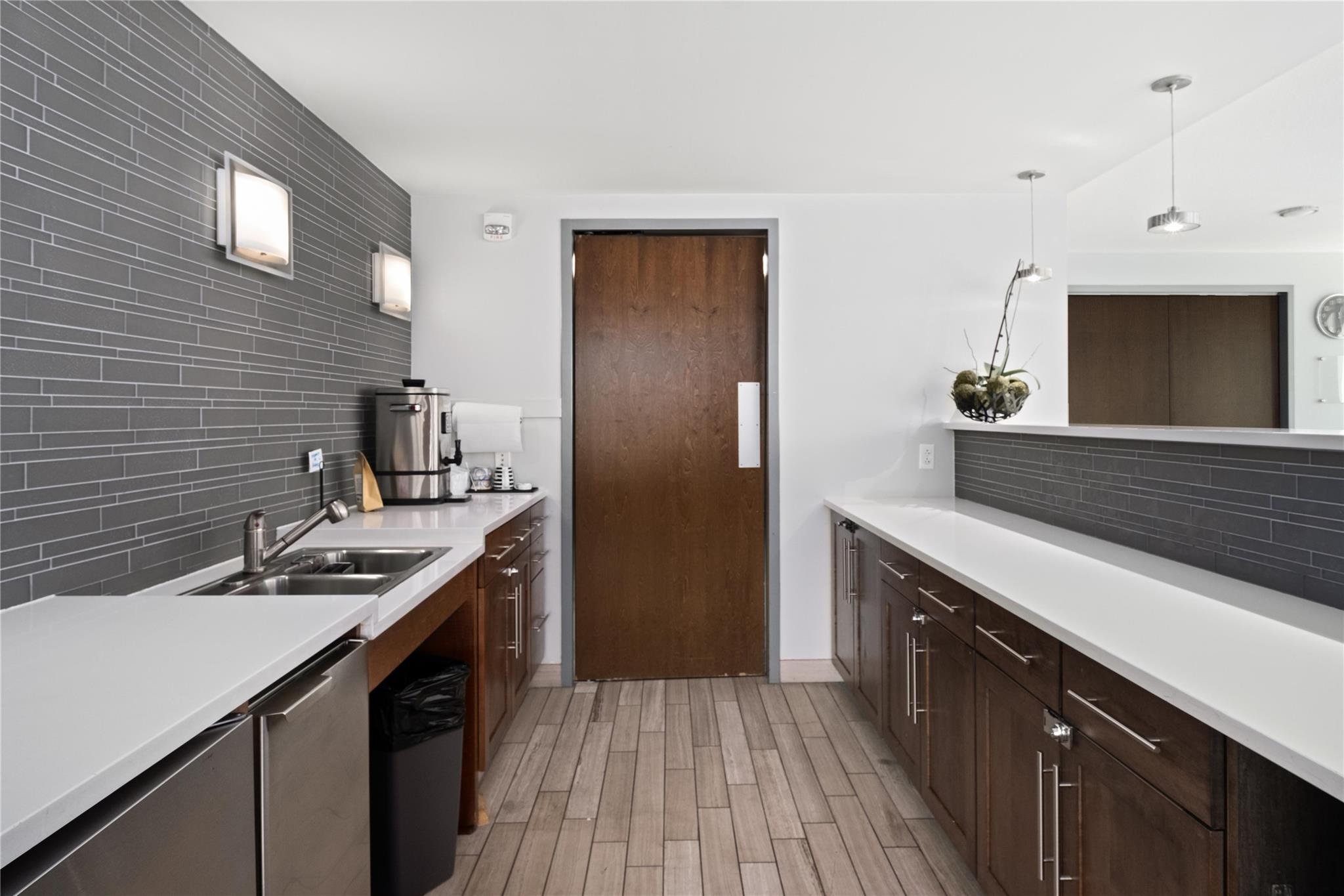 300 Bowie St # 1208, Austin, TX 78703
