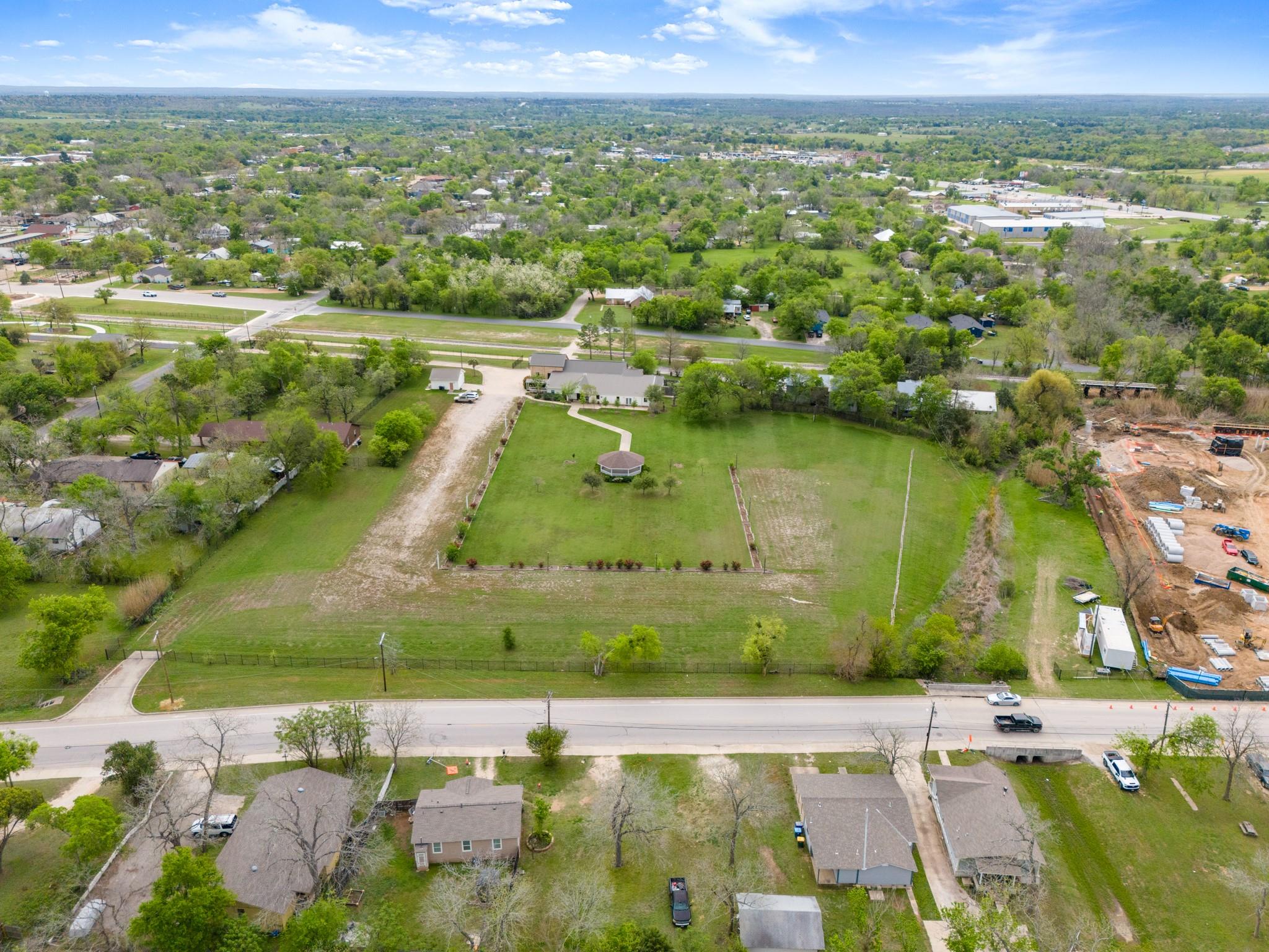 412 Depot St, Elgin, TX 78621