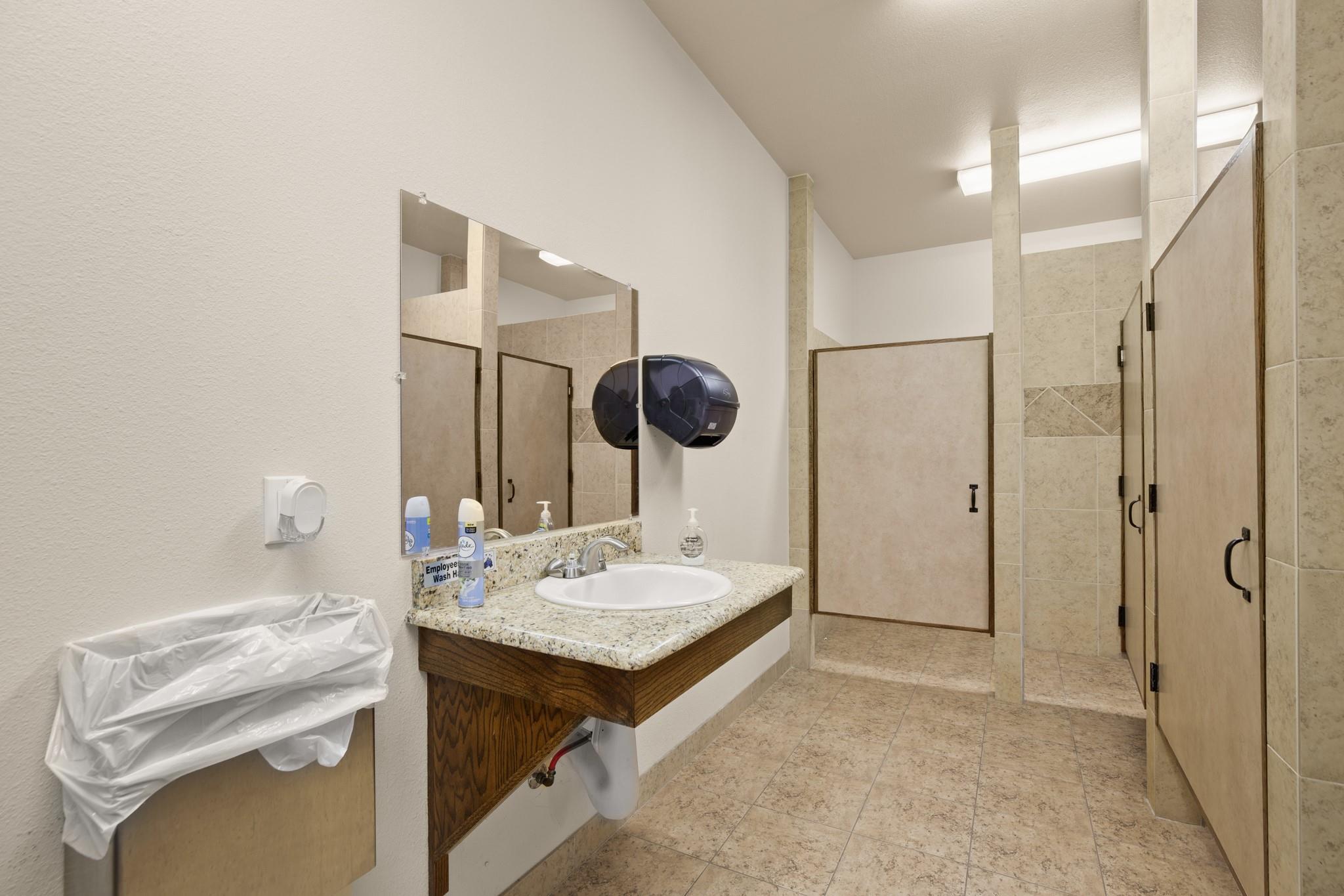 412 Depot St, Elgin, TX 78621