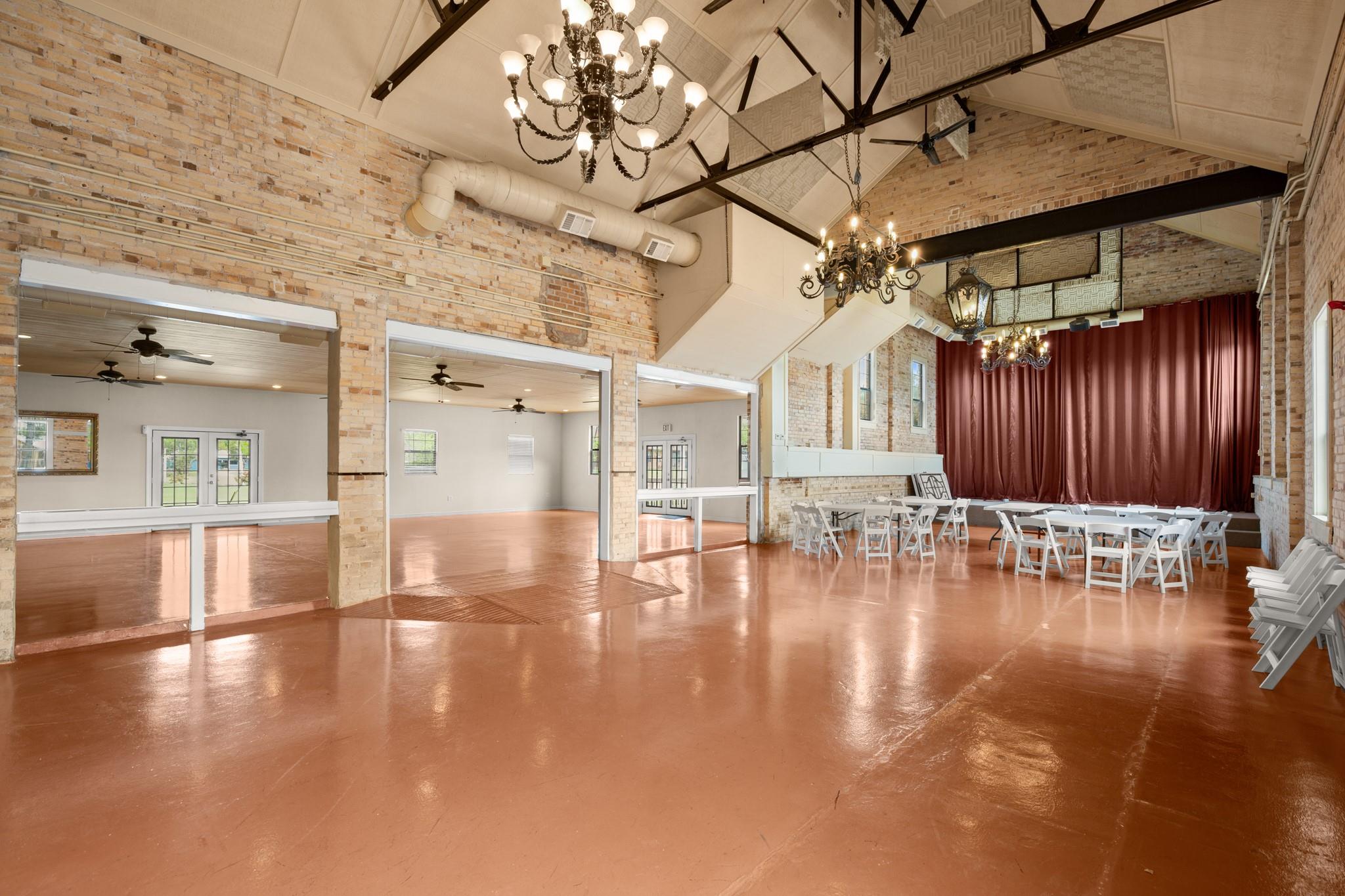 412 Depot St, Elgin, TX 78621