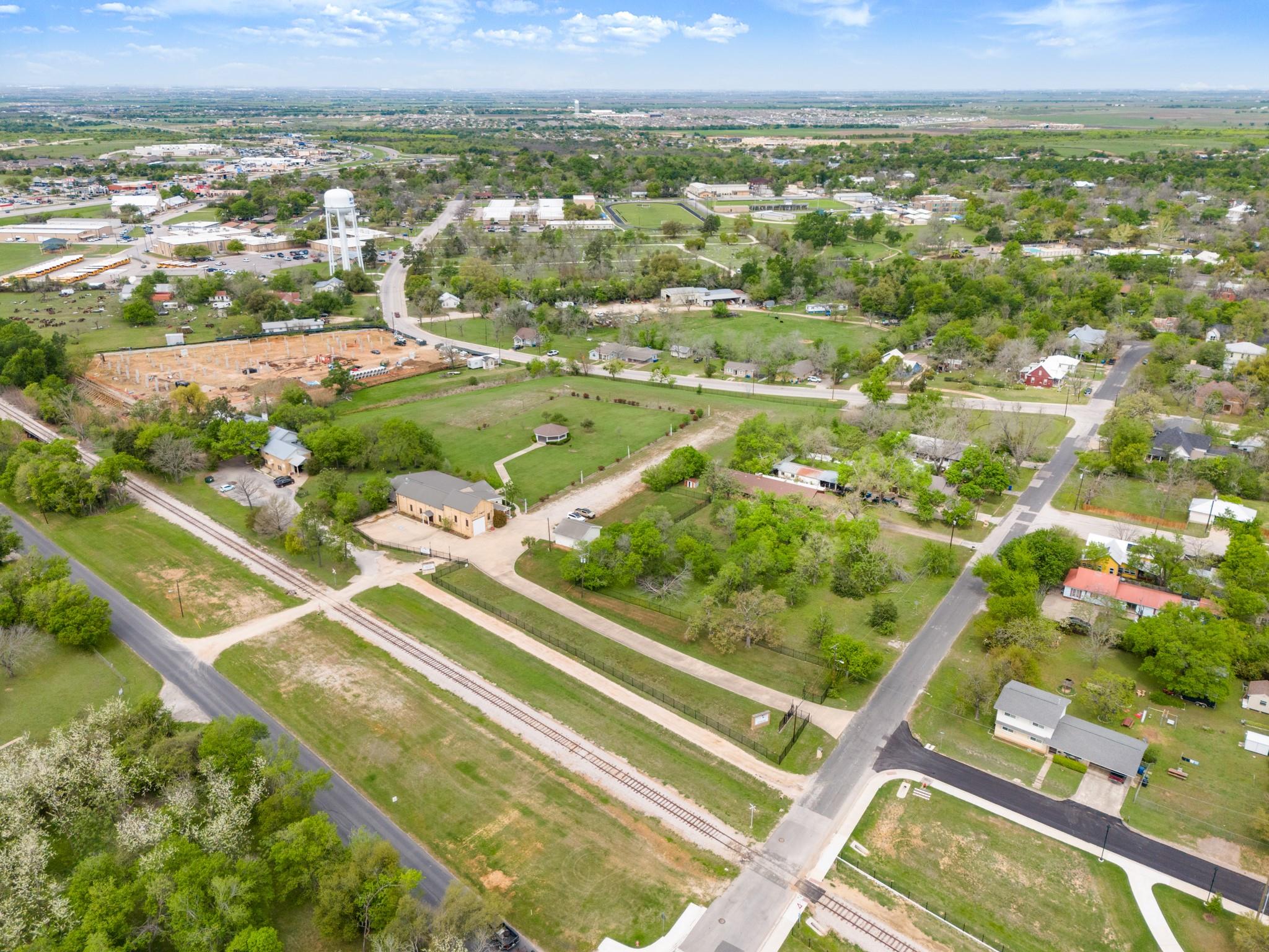 412 Depot St, Elgin, TX 78621