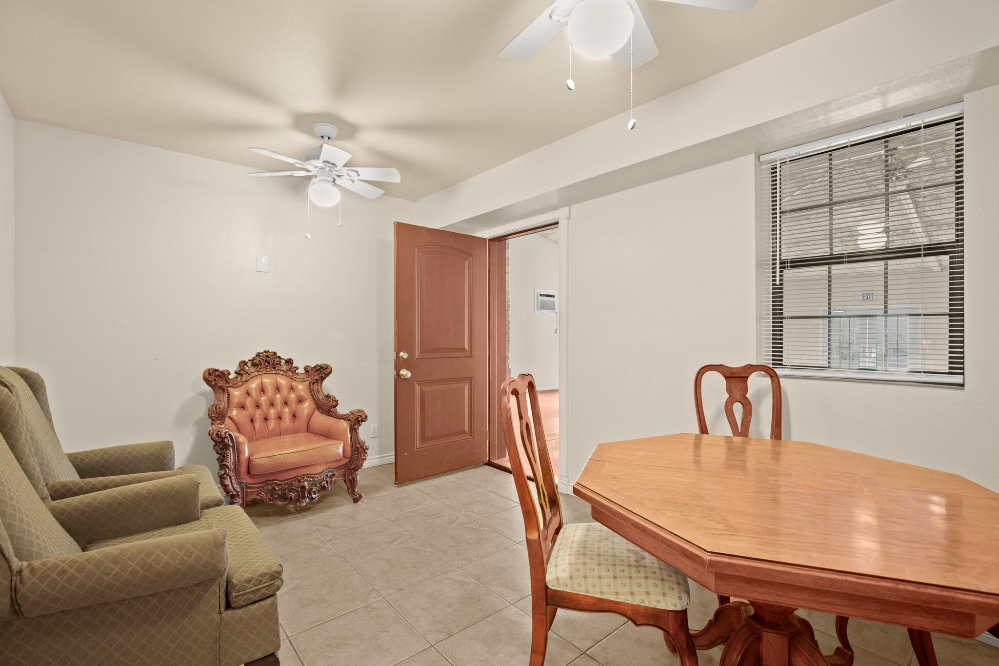 412 Depot St, Elgin, TX 78621