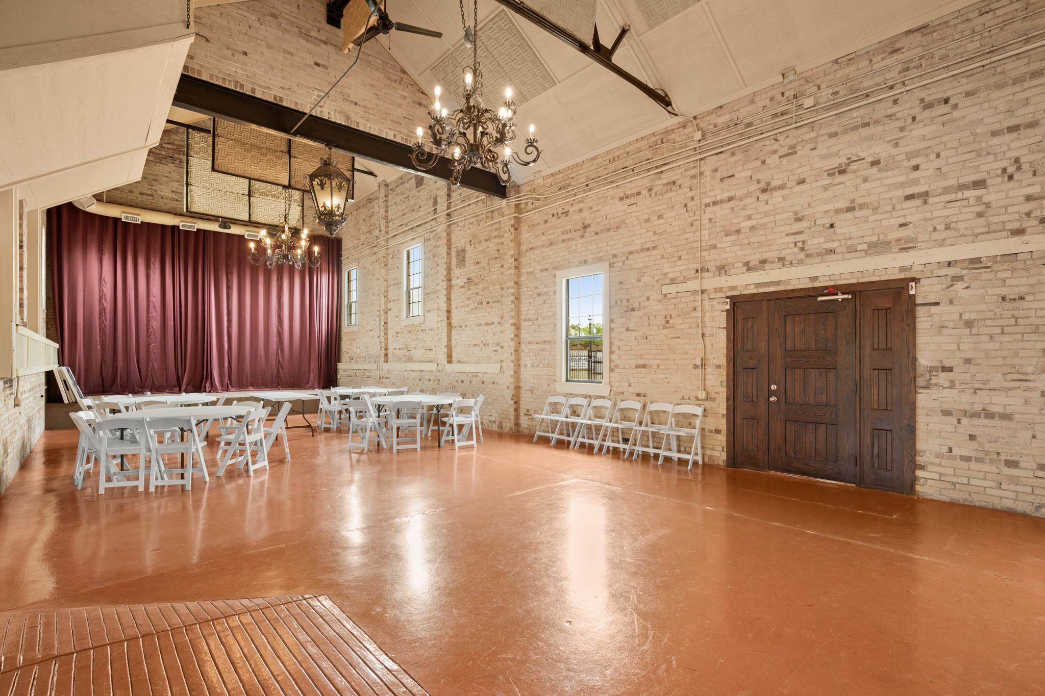 412 Depot St, Elgin, TX 78621