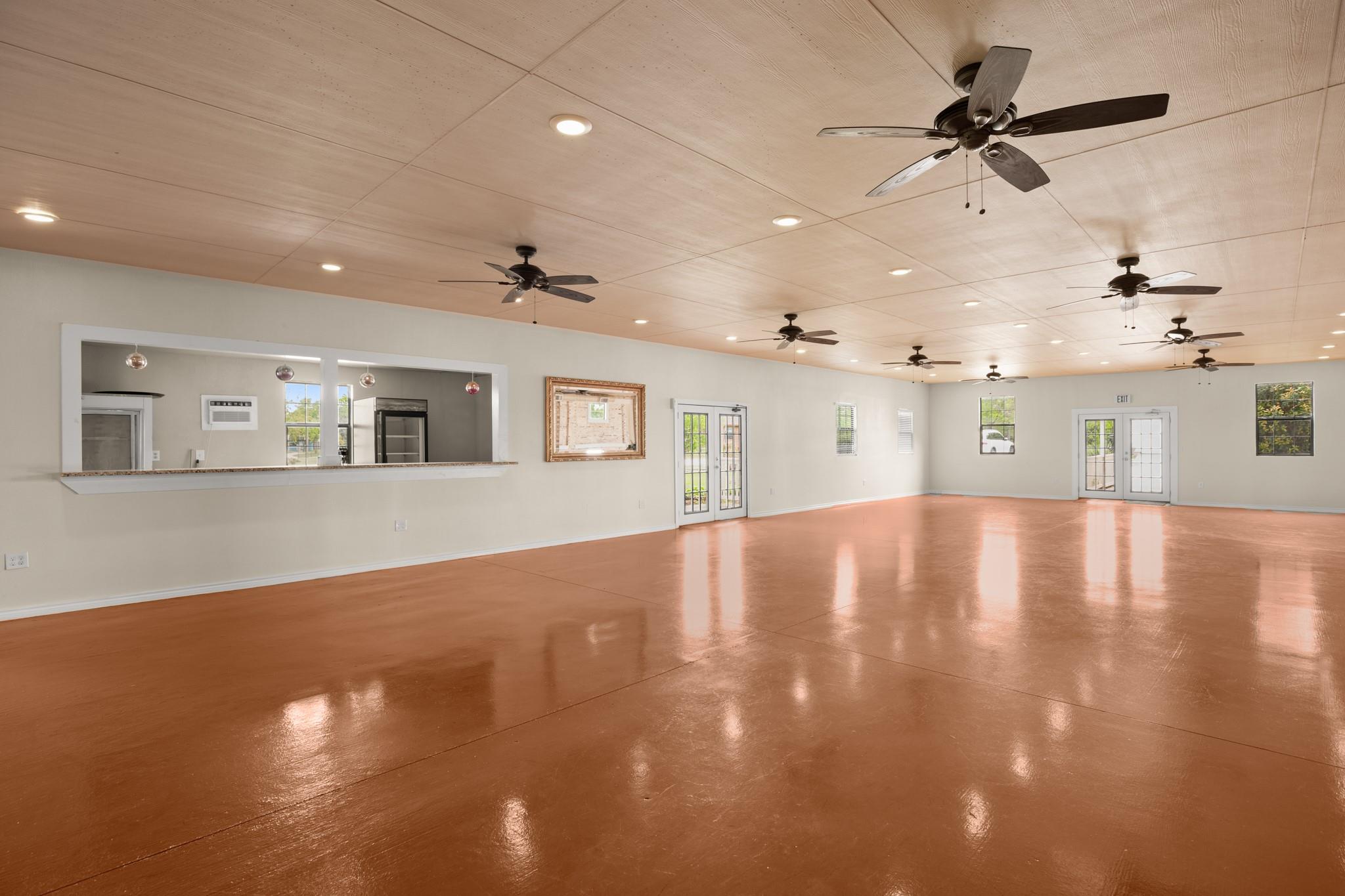 412 Depot St, Elgin, TX 78621