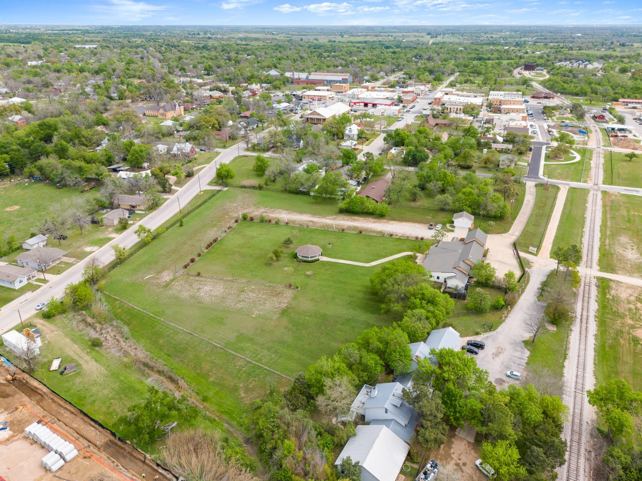 412 Depot St, Elgin, TX 78621