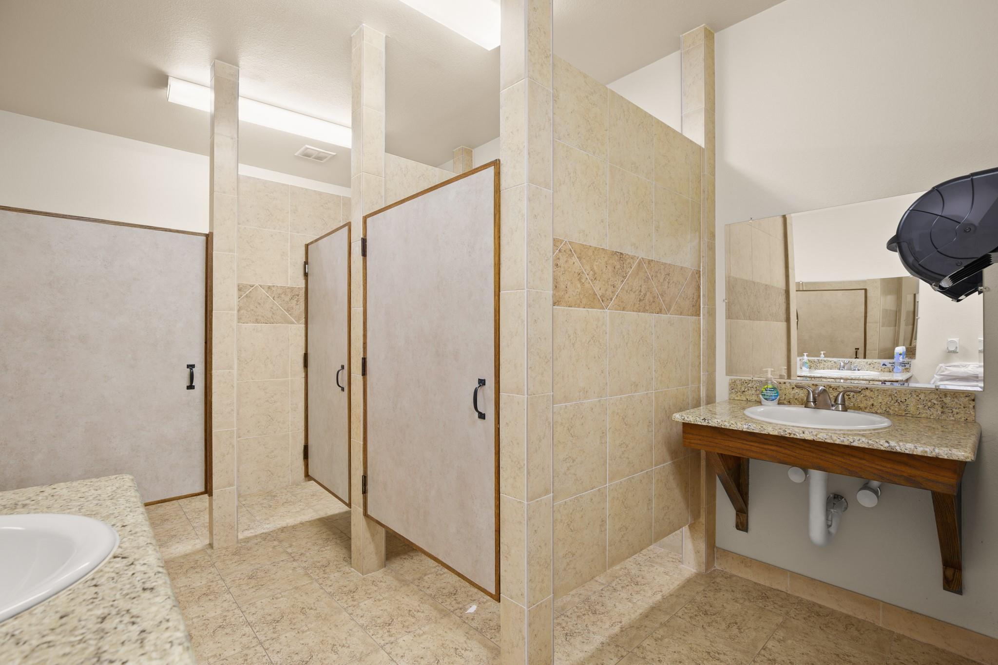 412 Depot St, Elgin, TX 78621