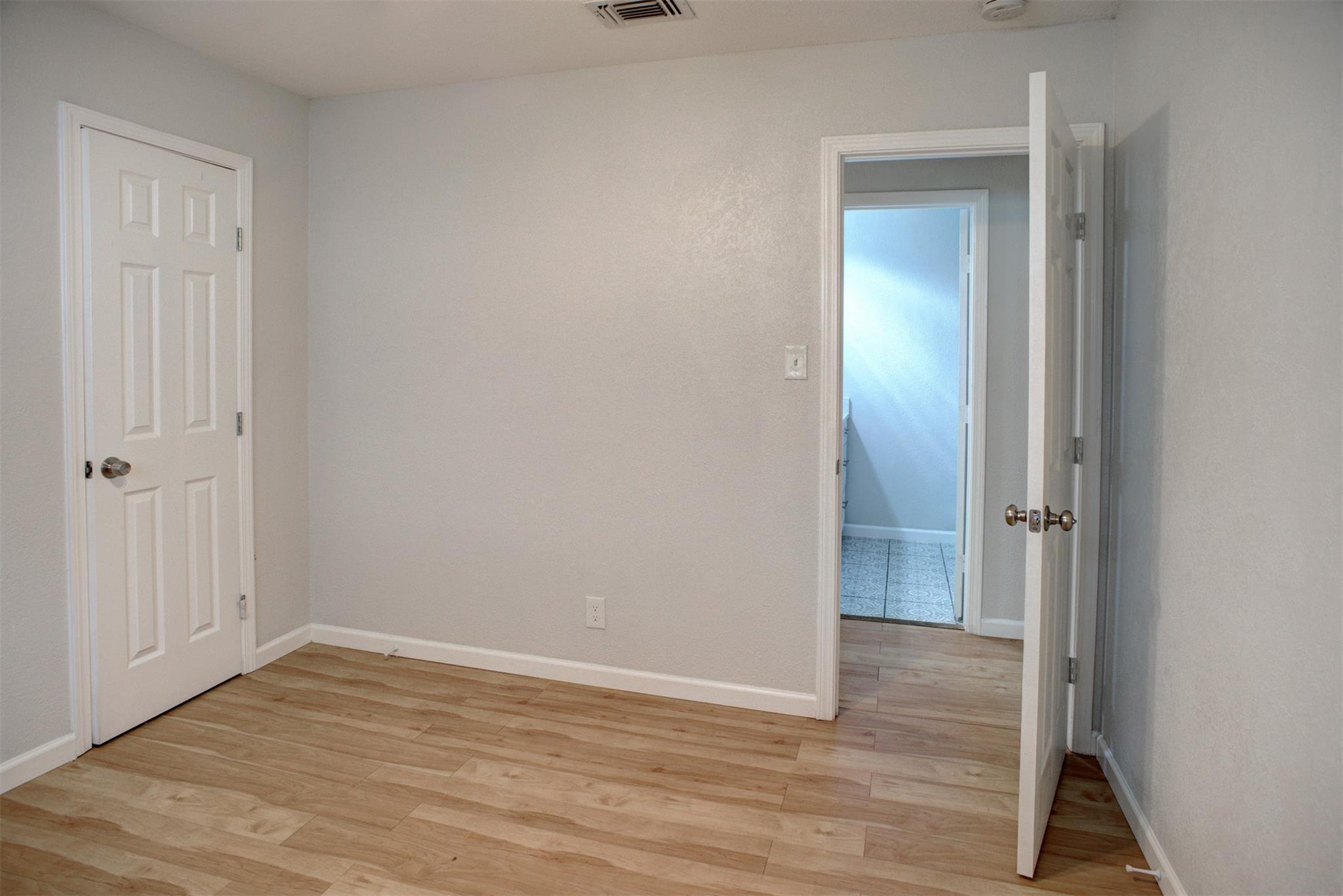 8512 Remington Ln, Austin, TX 78758