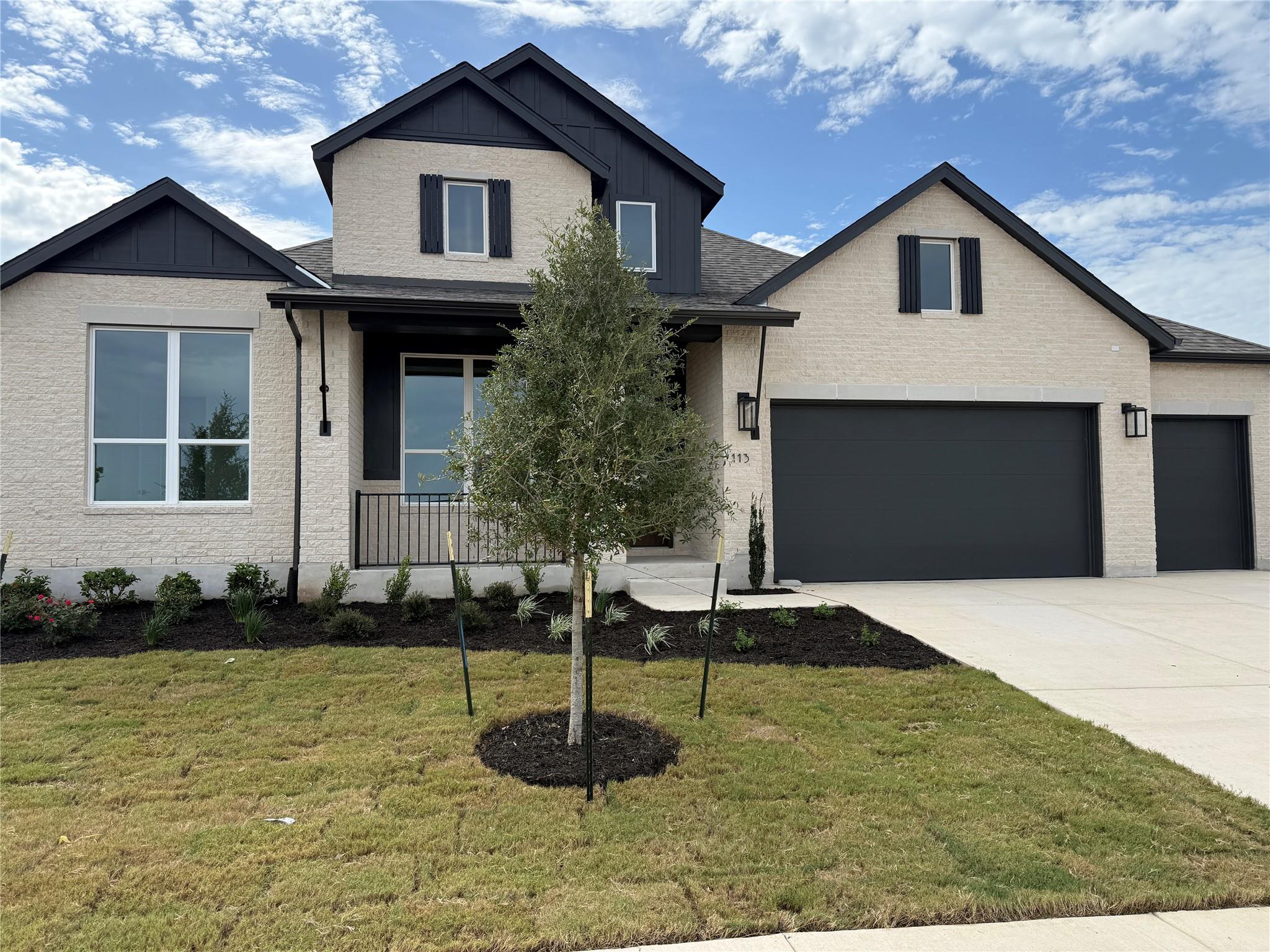 113 Lookout Point Dr, Liberty Hill, TX 78642