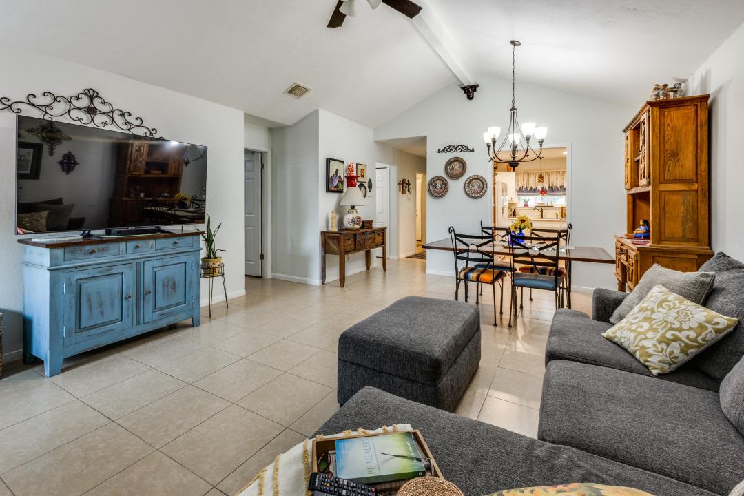 402 Village Ln, Buda, TX 78610