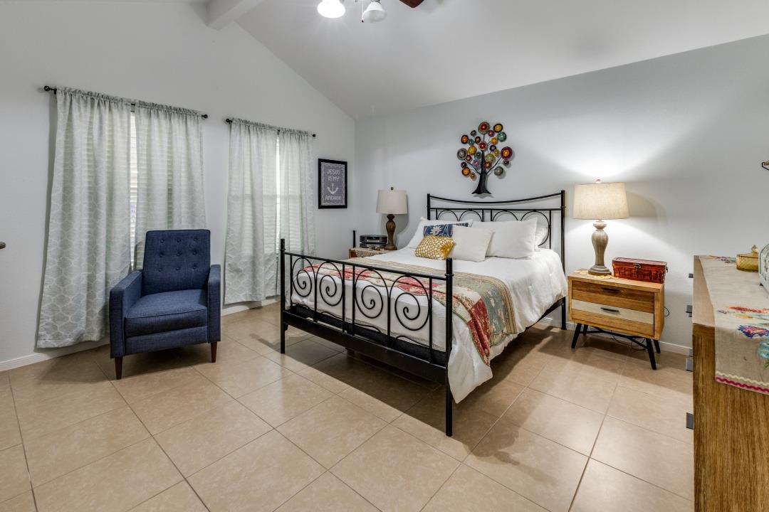 402 Village Ln, Buda, TX 78610