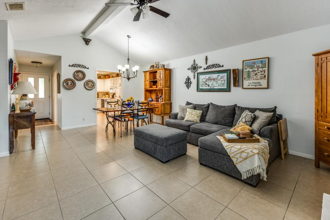 402 Village Ln, Buda, TX 78610