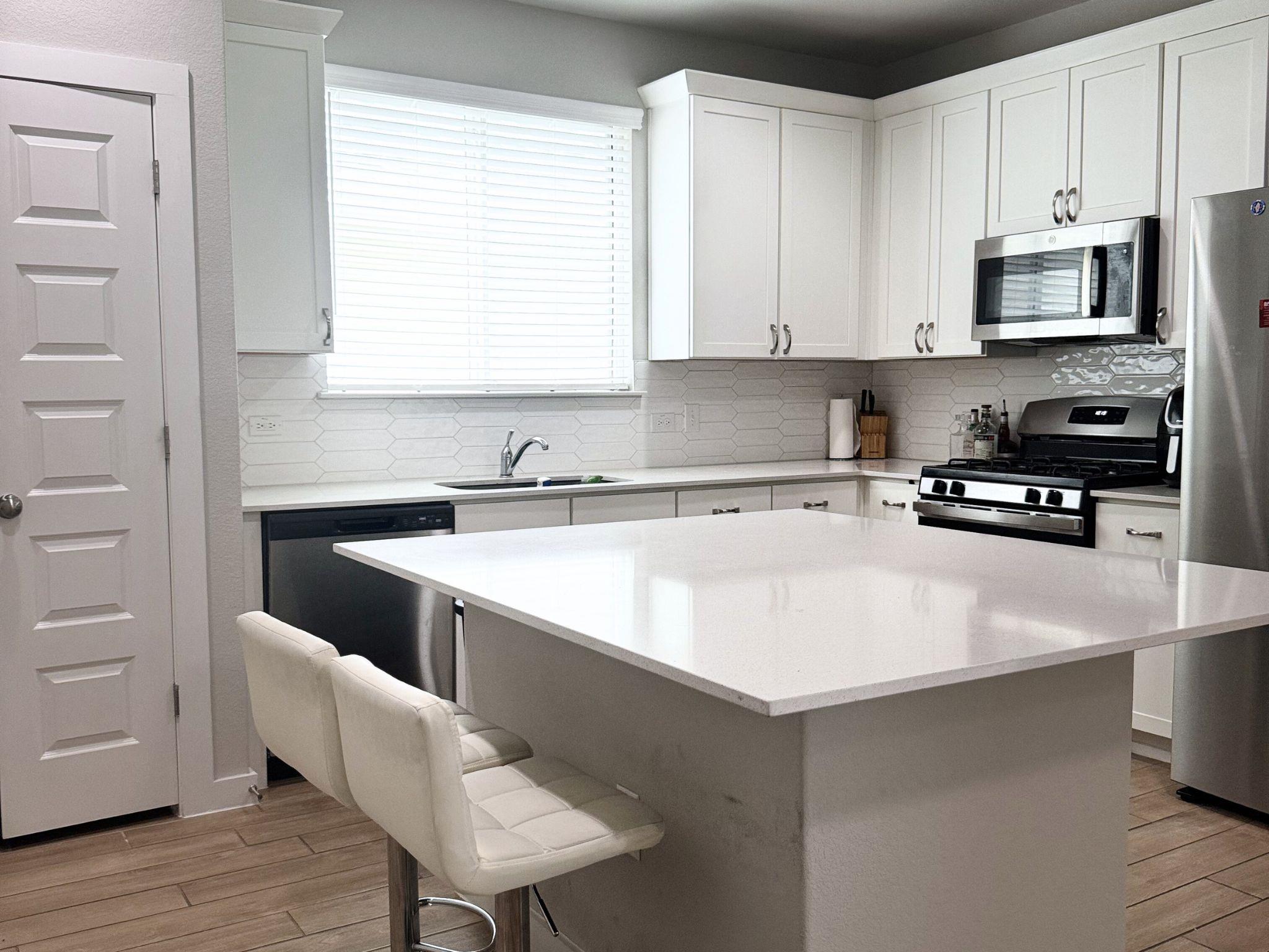 131 Harvest Ridge Blvd, Elgin, TX 78621