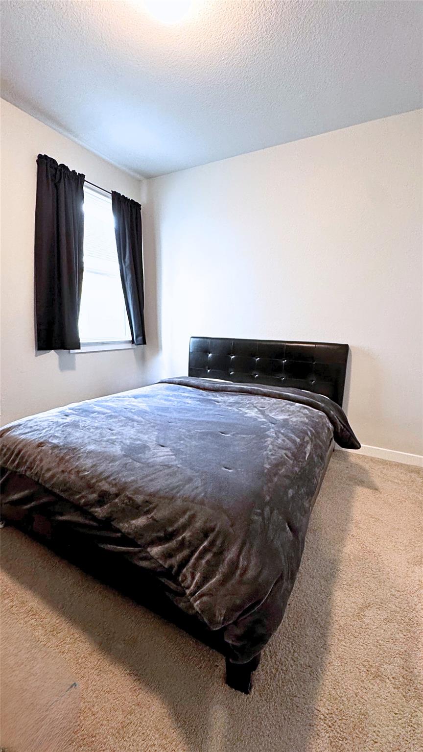 131 Harvest Ridge Blvd, Elgin, TX 78621