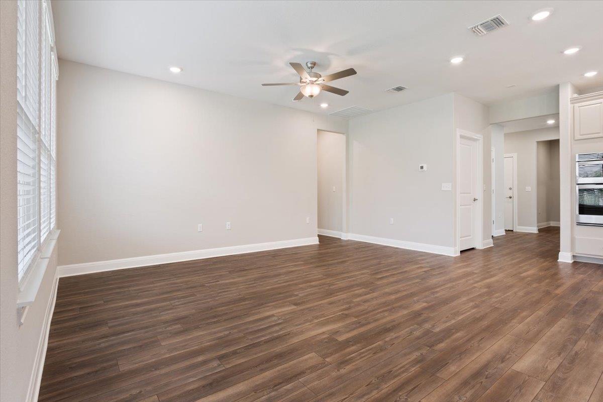 1104 Hanging Star Ln, Georgetown, TX 78633