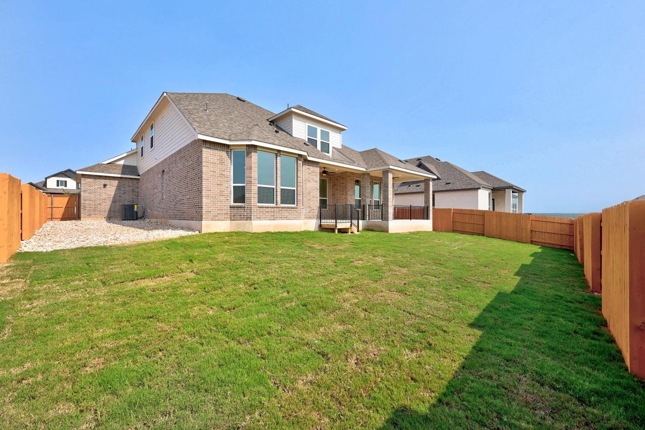 112 Lookout Point Dr, Liberty Hill, TX 78642