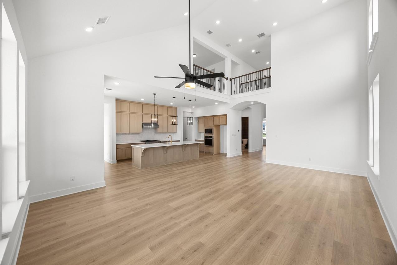 112 Lookout Point Dr, Liberty Hill, TX 78642