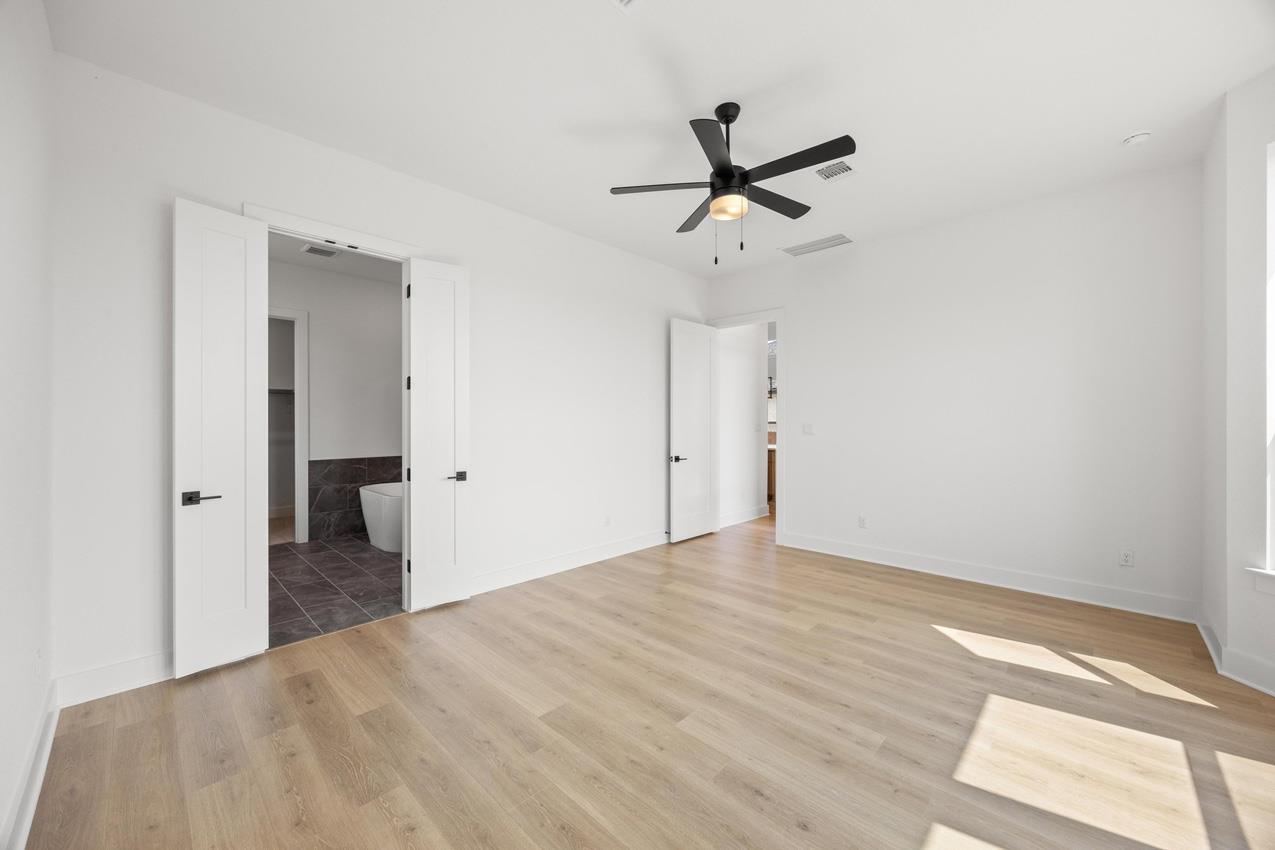 112 Lookout Point Dr, Liberty Hill, TX 78642