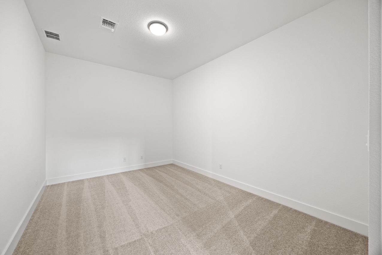 112 Lookout Point Dr, Liberty Hill, TX 78642