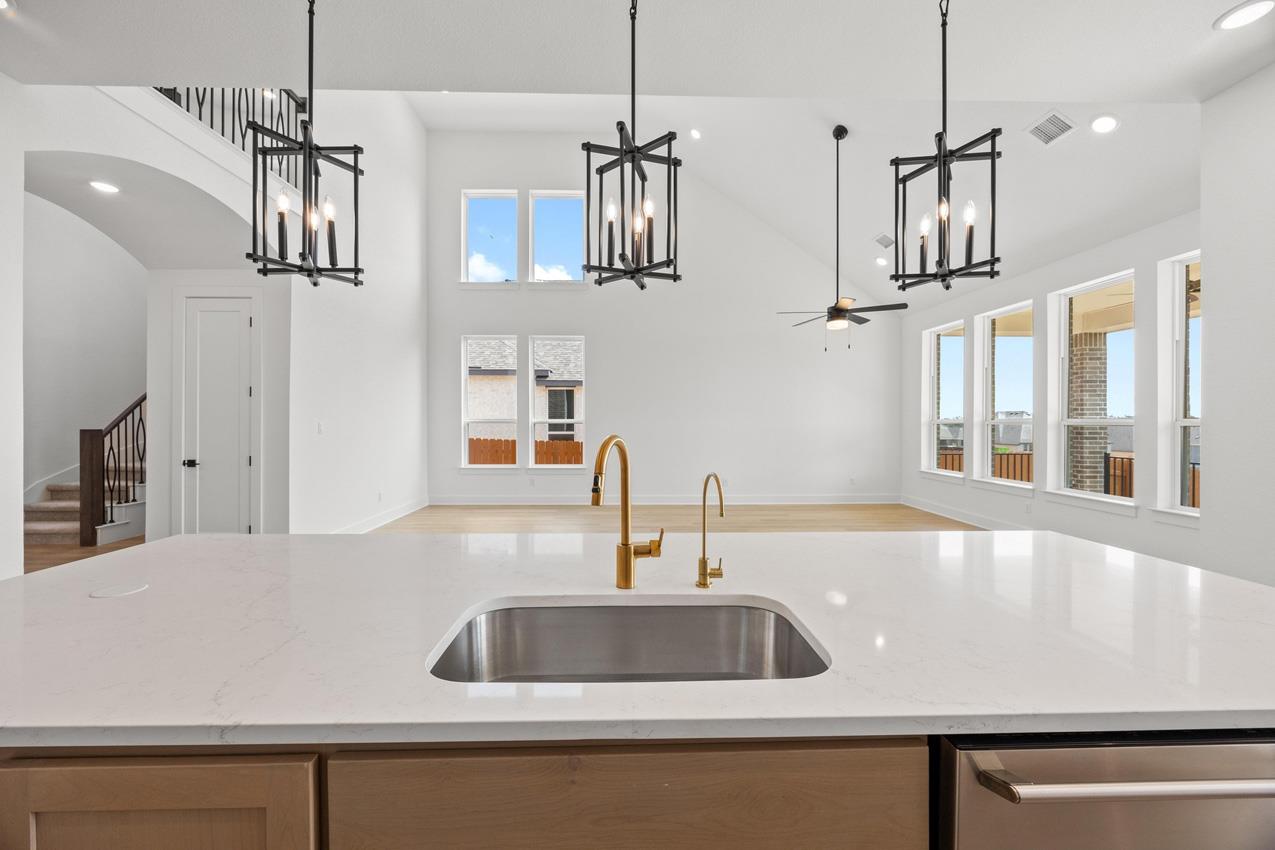 112 Lookout Point Dr, Liberty Hill, TX 78642