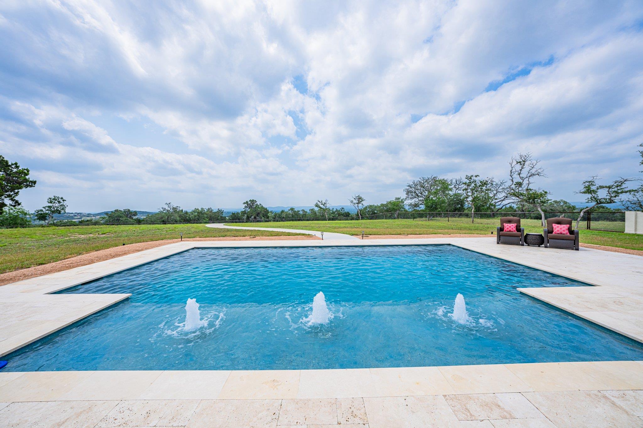 5228 FM 3240, Bandera, TX 78003