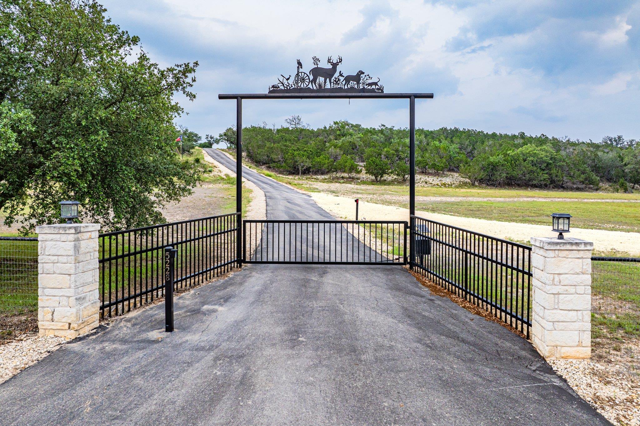5228 FM 3240, Bandera, TX 78003