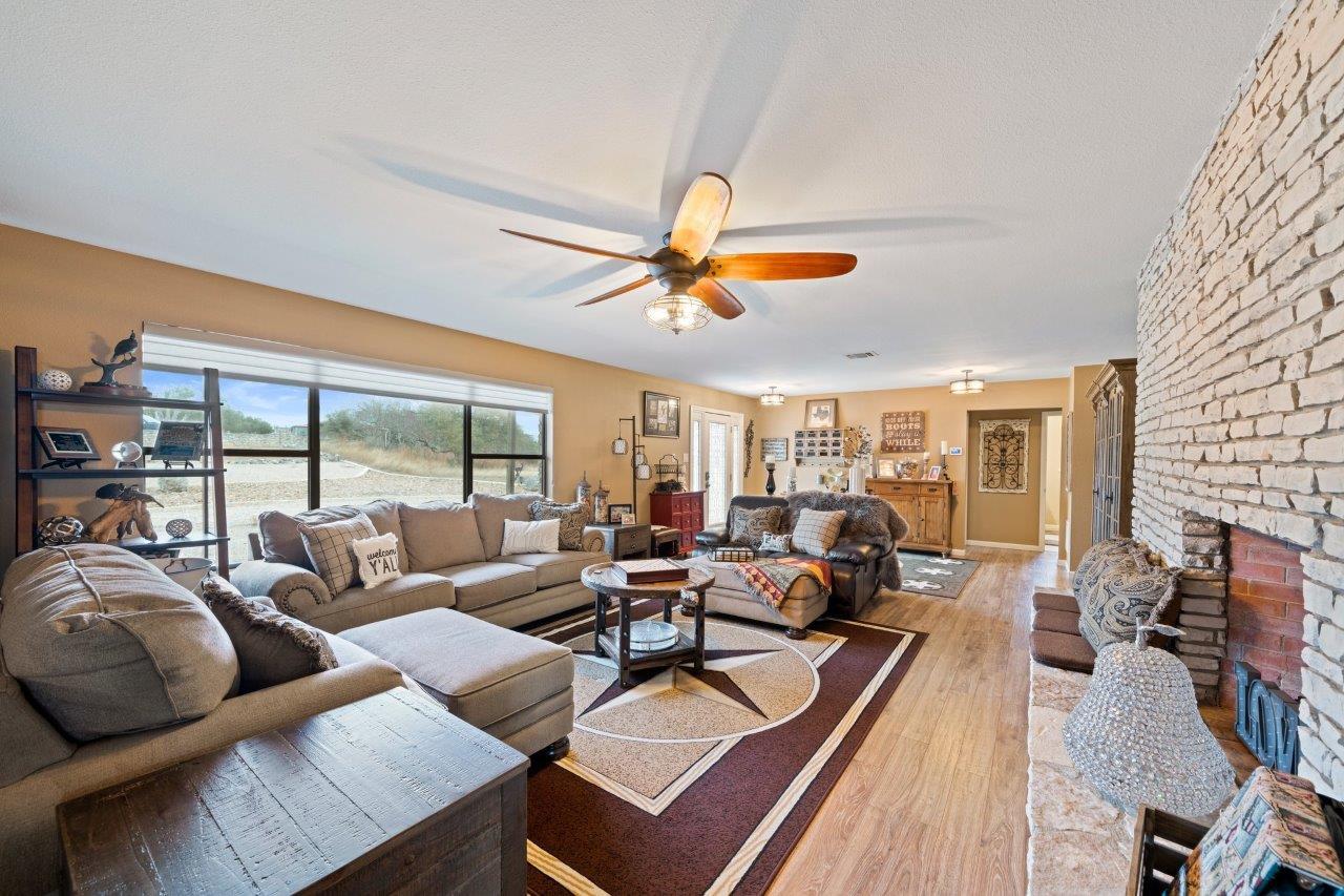 5228 FM 3240, Bandera, TX 78003