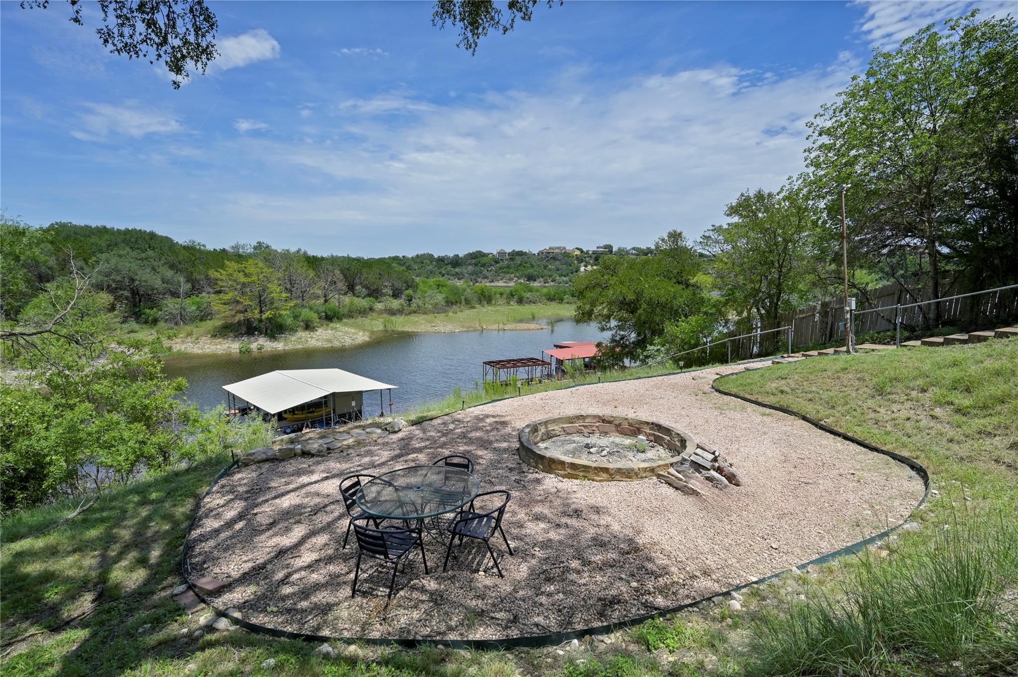 25420 Cove Dr, Spicewood, TX 78669