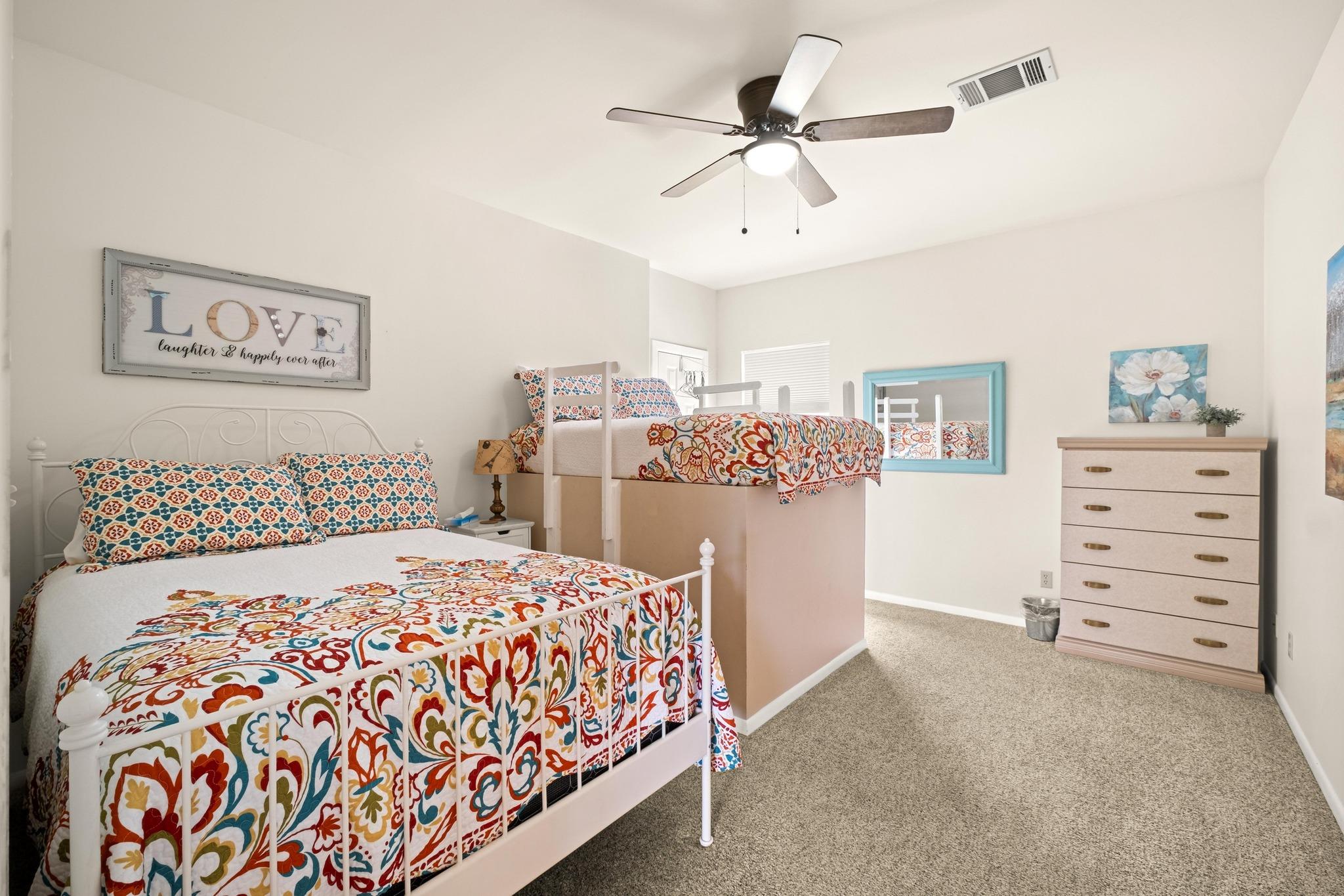 25420 Cove Dr, Spicewood, TX 78669