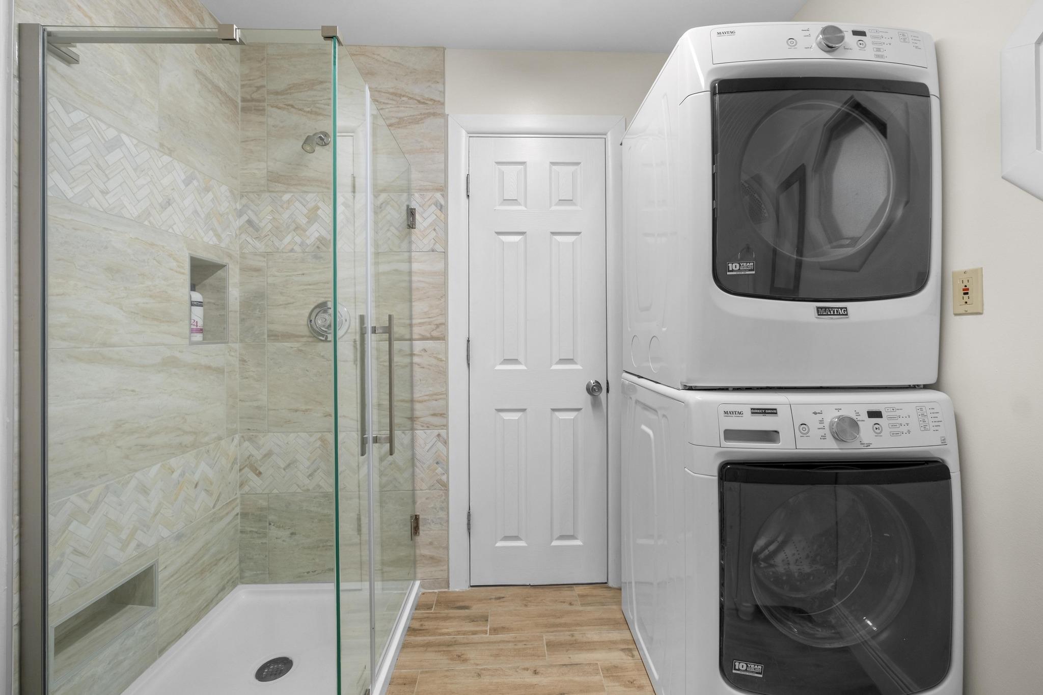 25420 Cove Dr, Spicewood, TX 78669