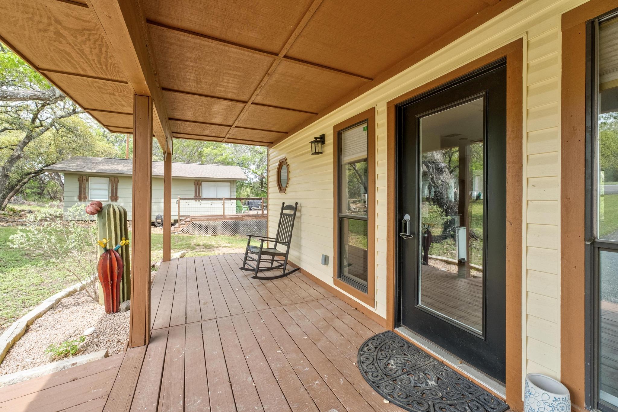 25420 Cove Dr, Spicewood, TX 78669