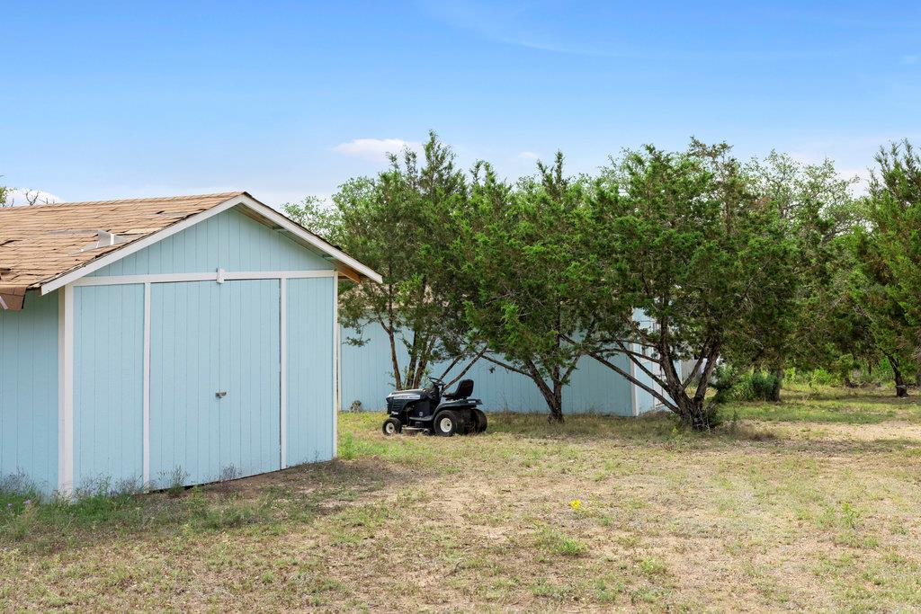 107 Estates Dr, Kempner, TX 76539