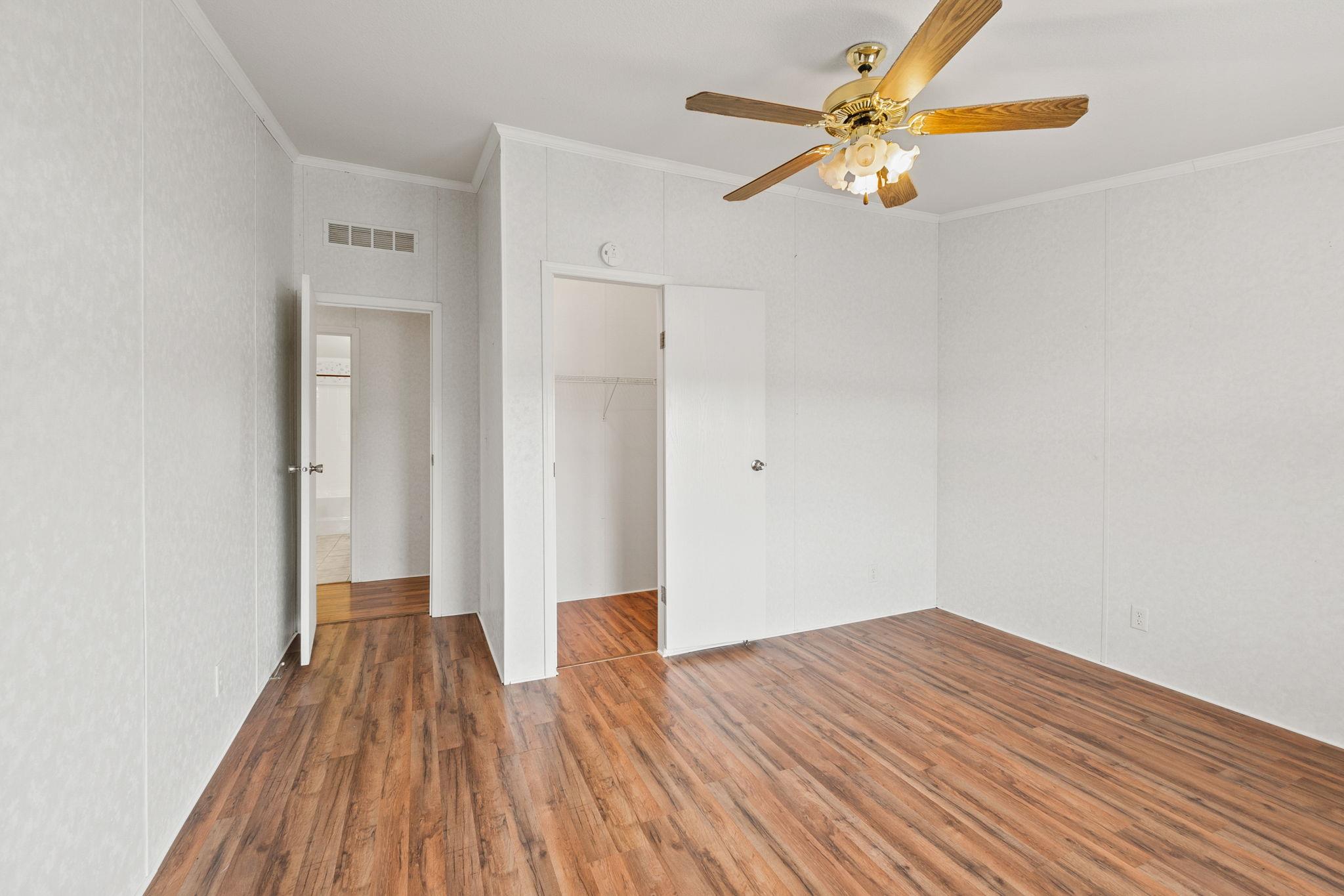 945 County Road 208, Lampasas, TX 76550