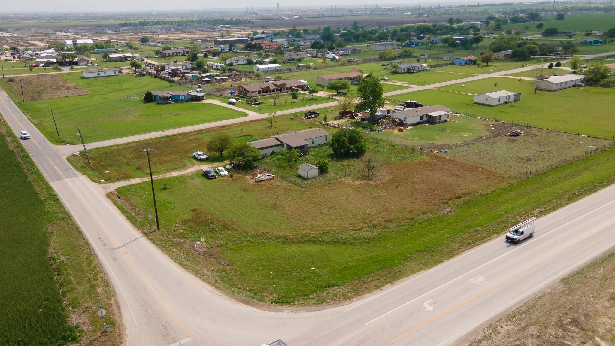 317 Thomas Park Dr, Hutto, TX 78634