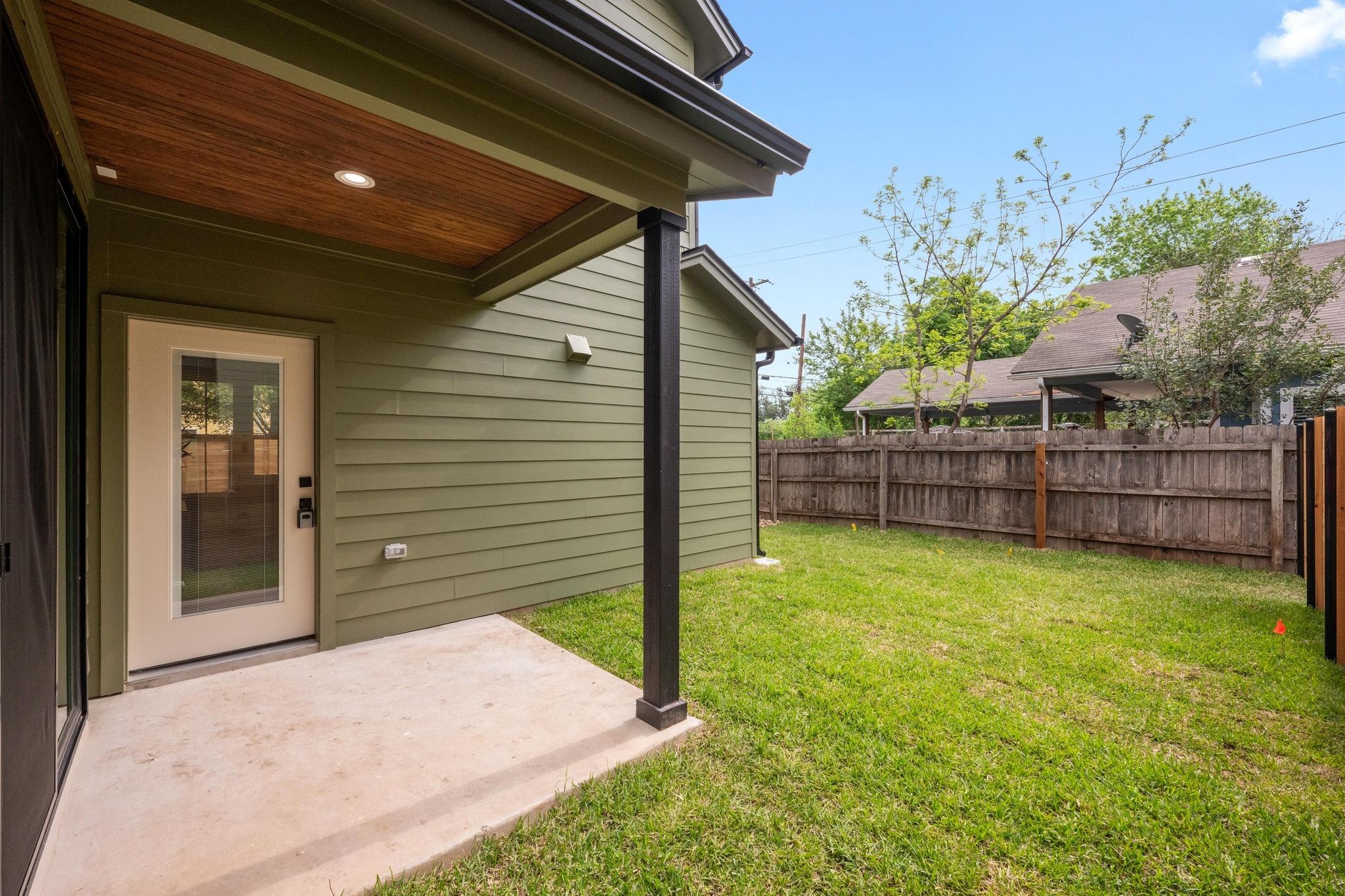 1906 Willow St # 2, Austin, TX 78702