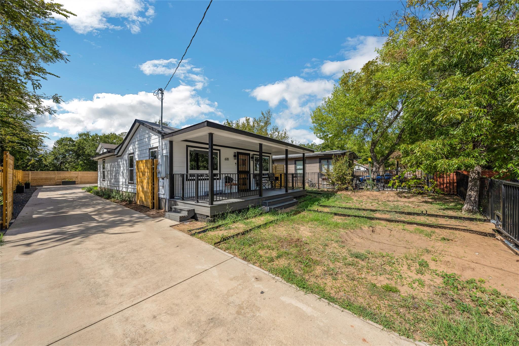 6111 ATWOOD St, Austin, TX 78741