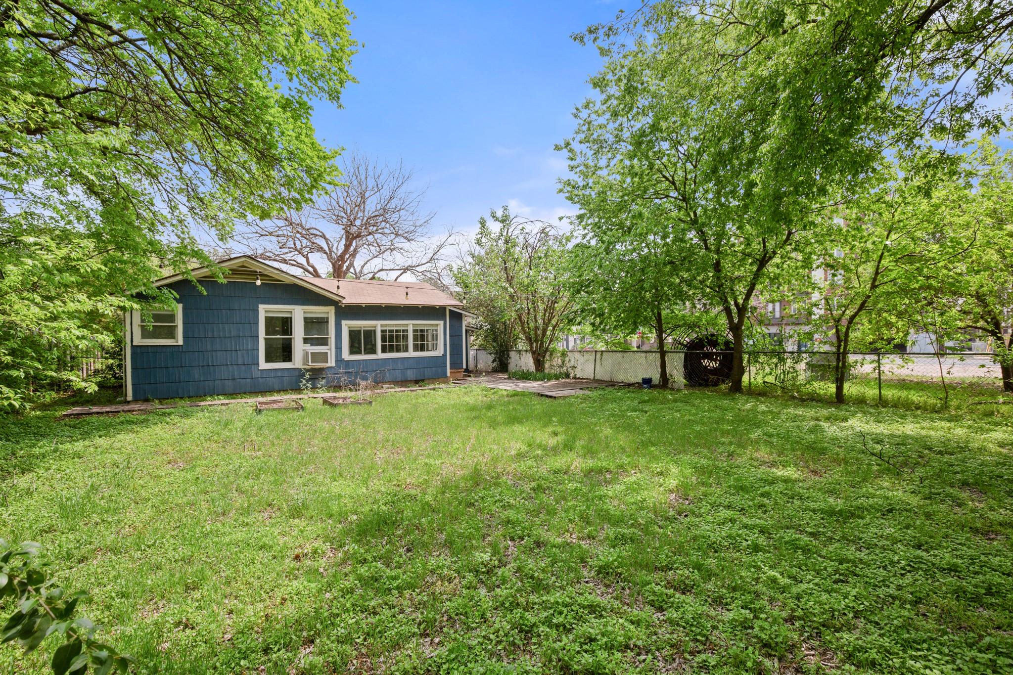 7202 Marcell St, Austin, TX 78752