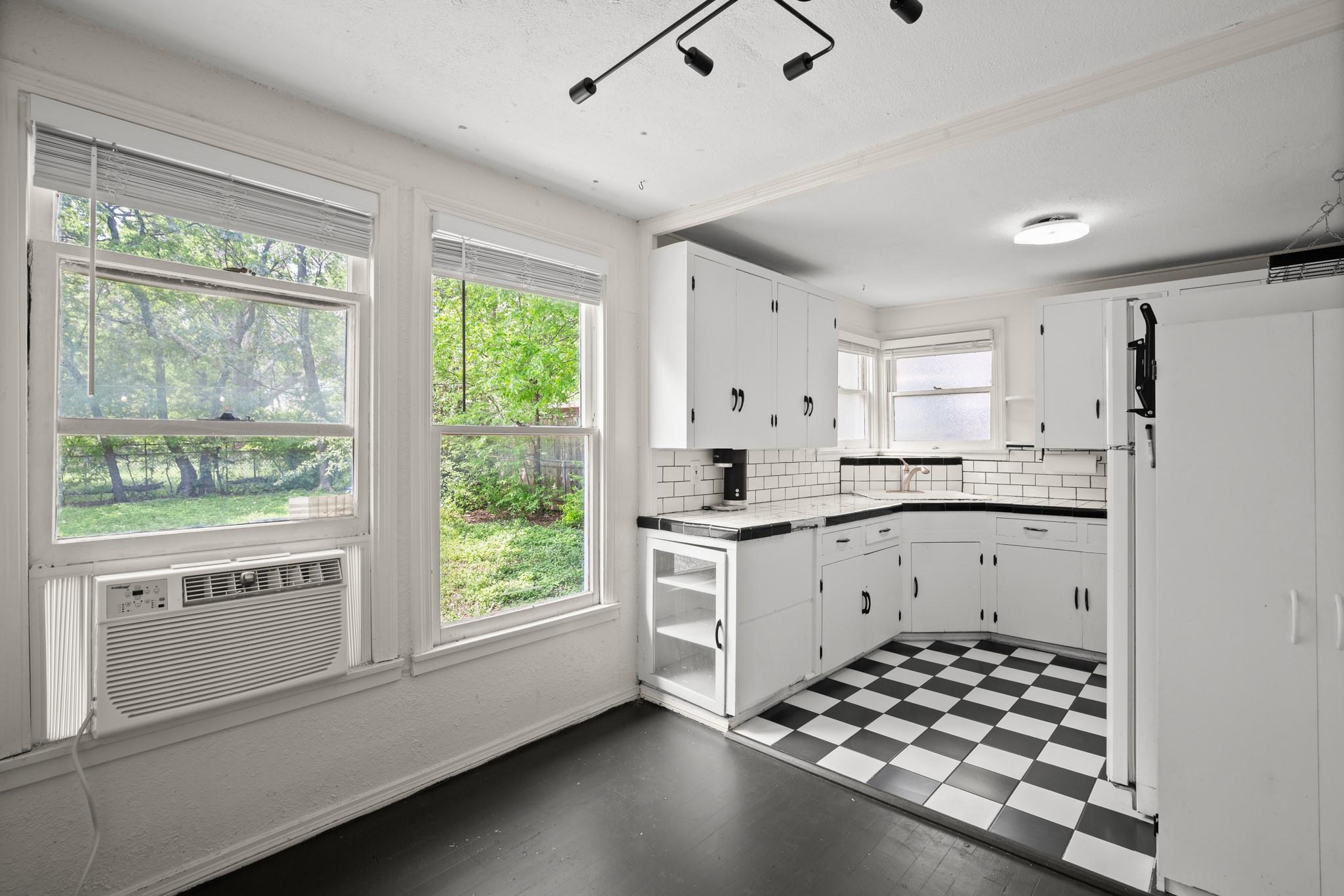 7202 Marcell St, Austin, TX 78752