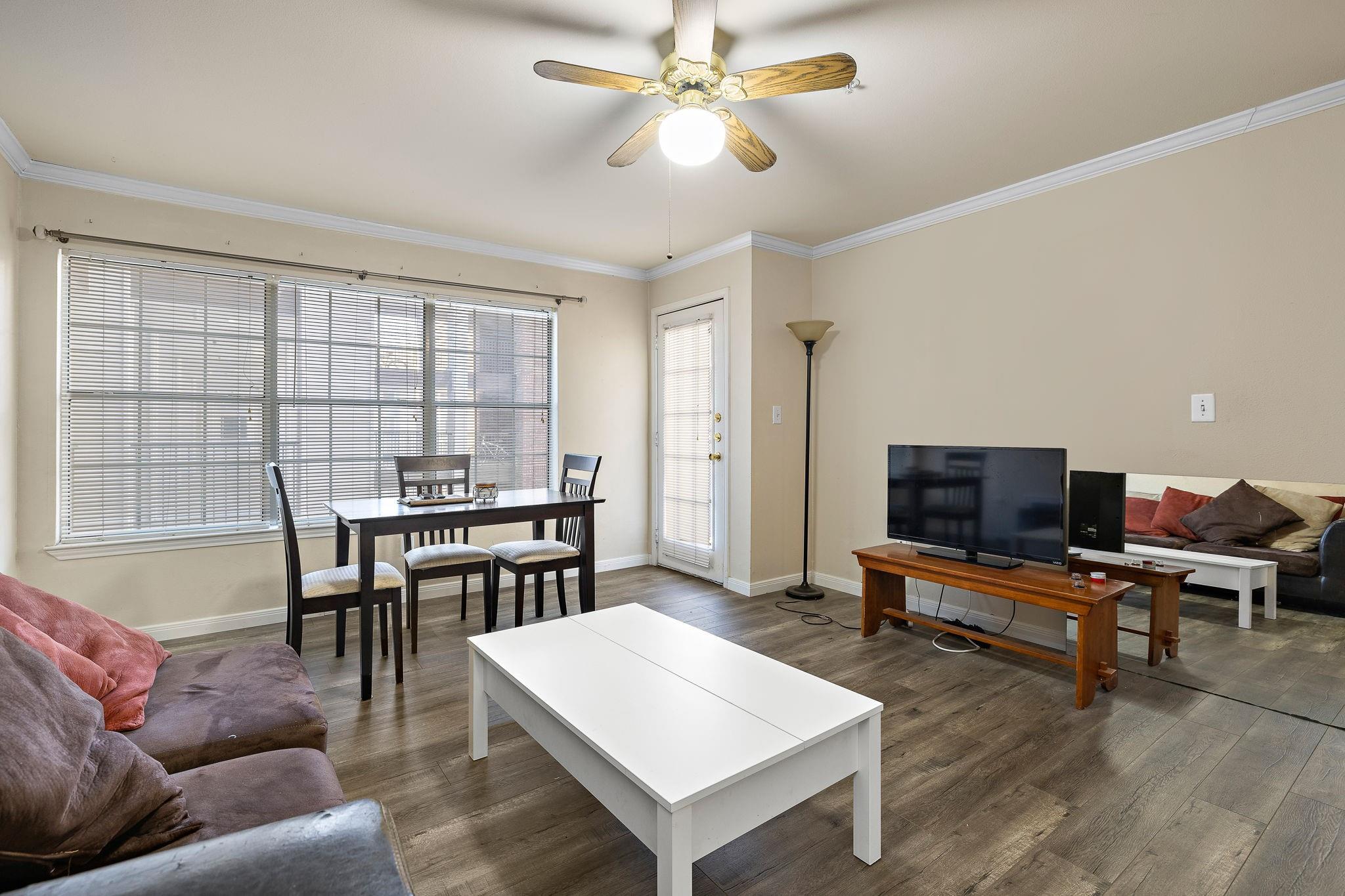 501 W 26th St # 223, Austin, TX 78705
