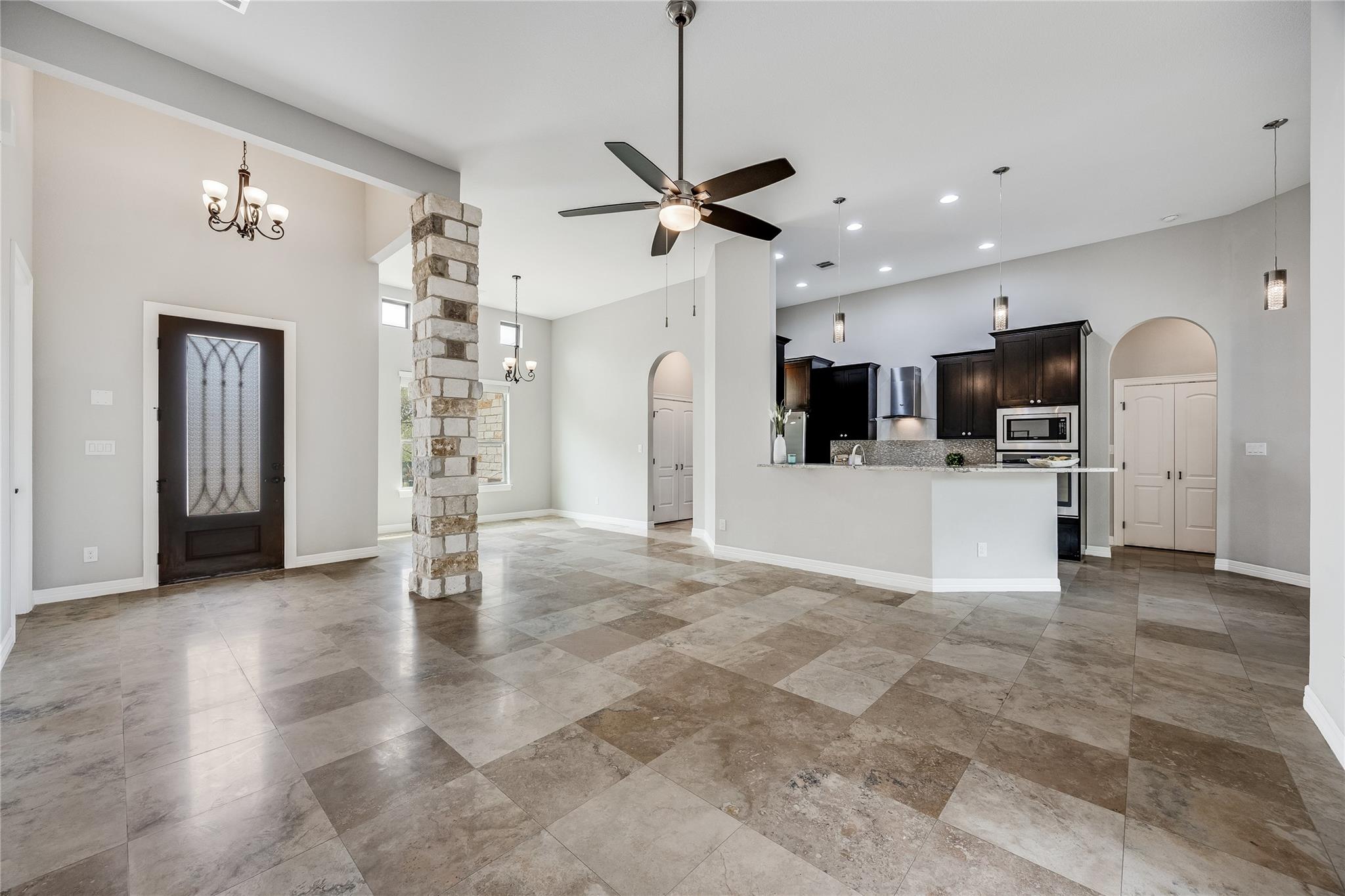 21434 Lakefront Dr, Lago Vista, TX 78645