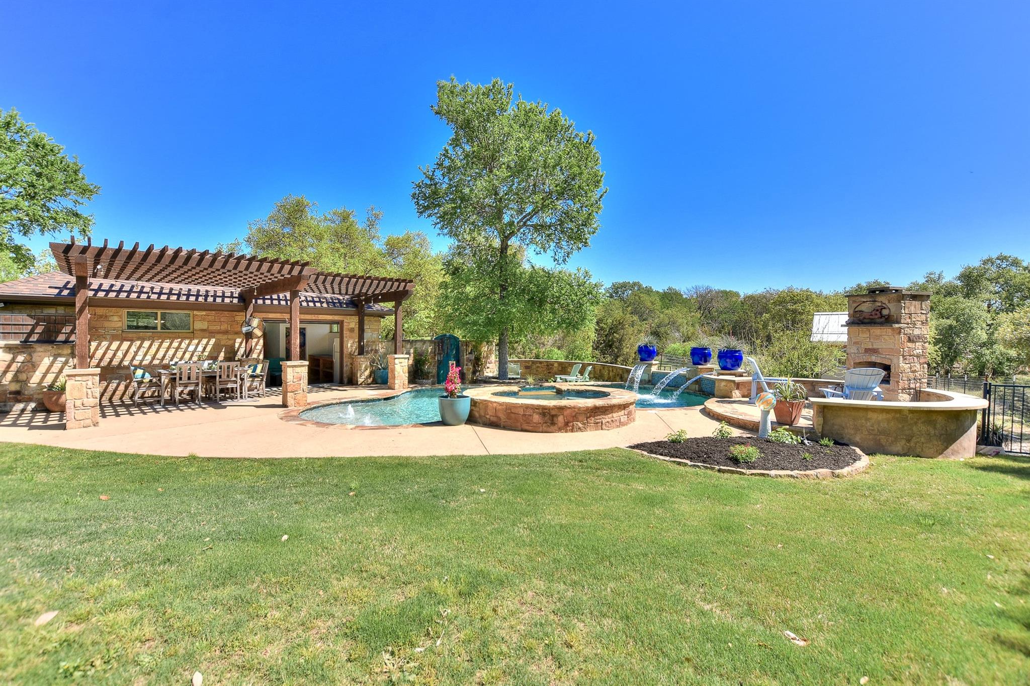 400 San Marino Trl, Georgetown, TX 78633