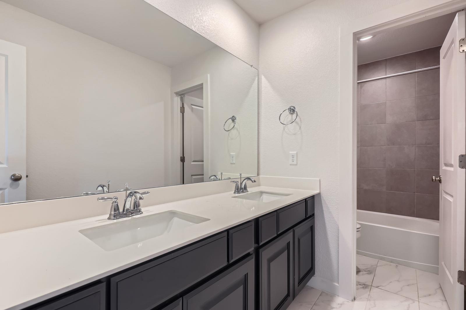 121 Rangel Dr, Liberty Hill, TX 78642