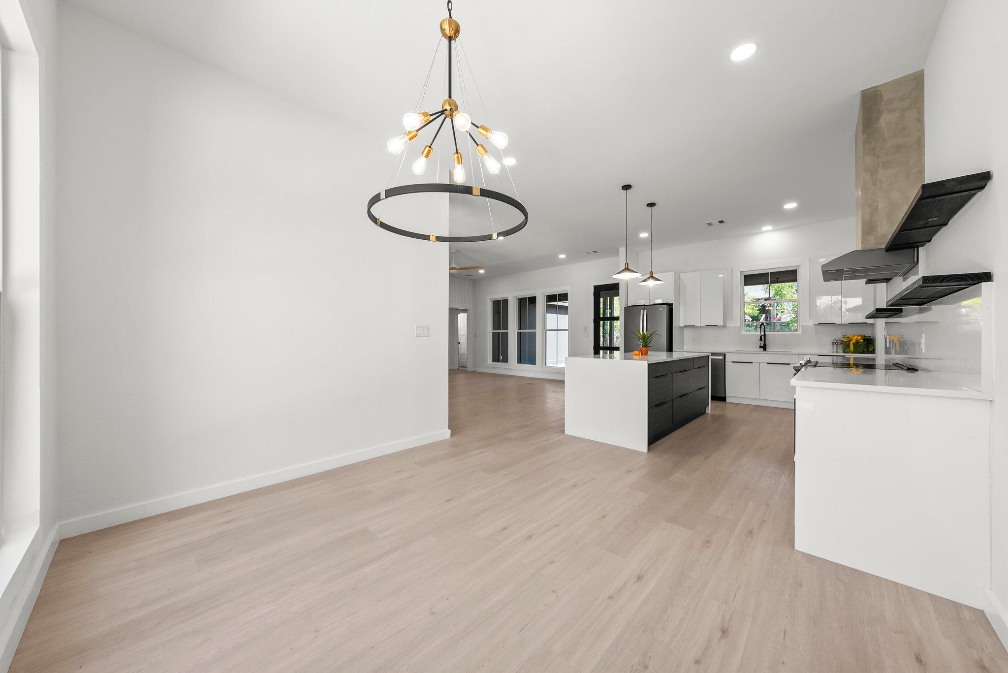 42 Whistling Wind Ln, Wimberley, TX 78676