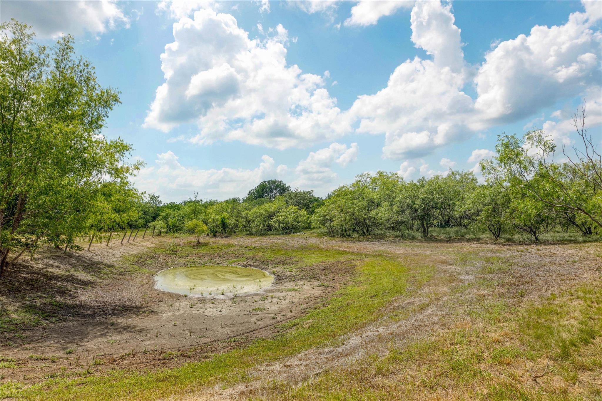 200 Armstrong Rd, Lockhart, TX 78644