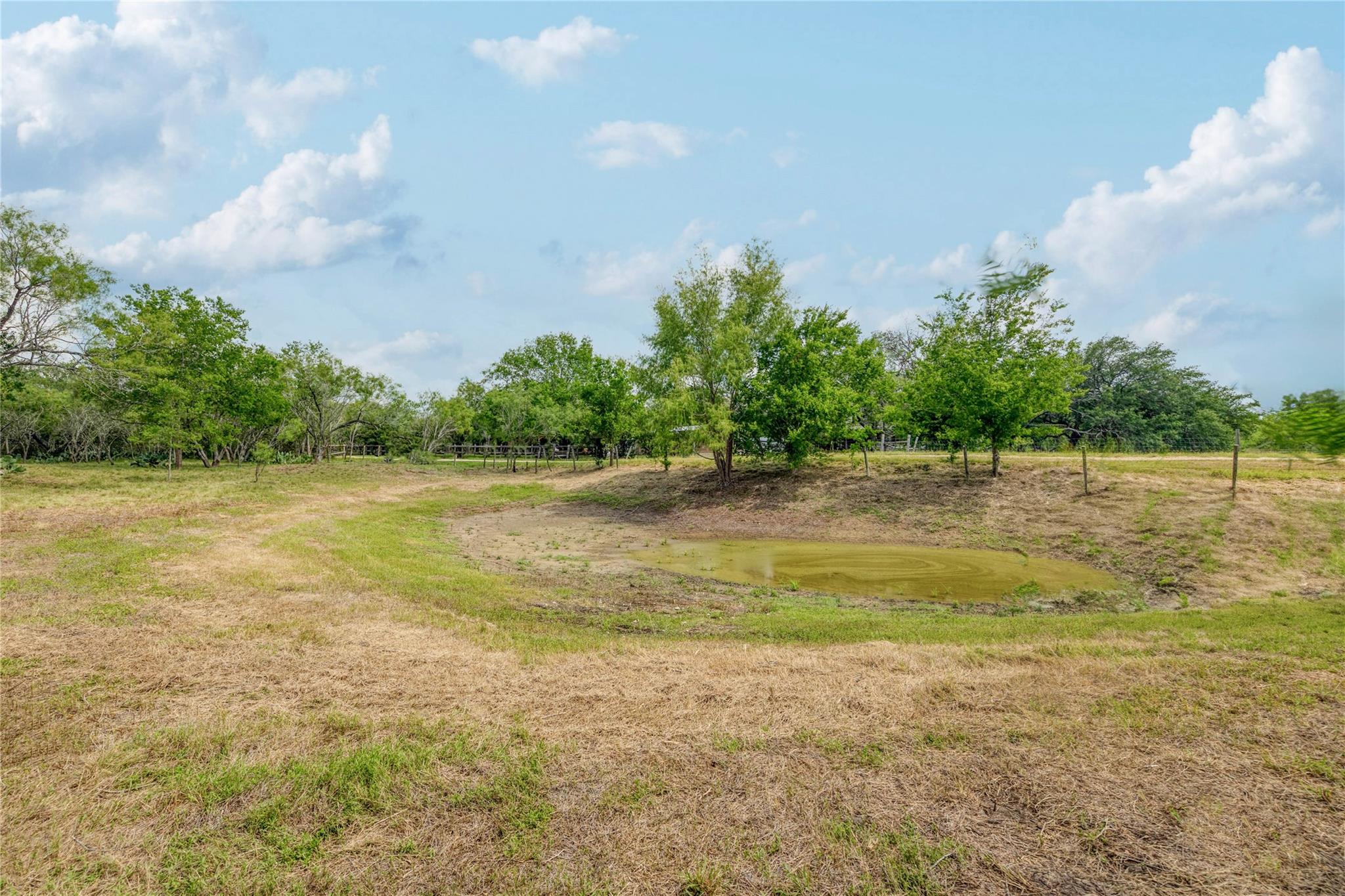 200 Armstrong Rd, Lockhart, TX 78644