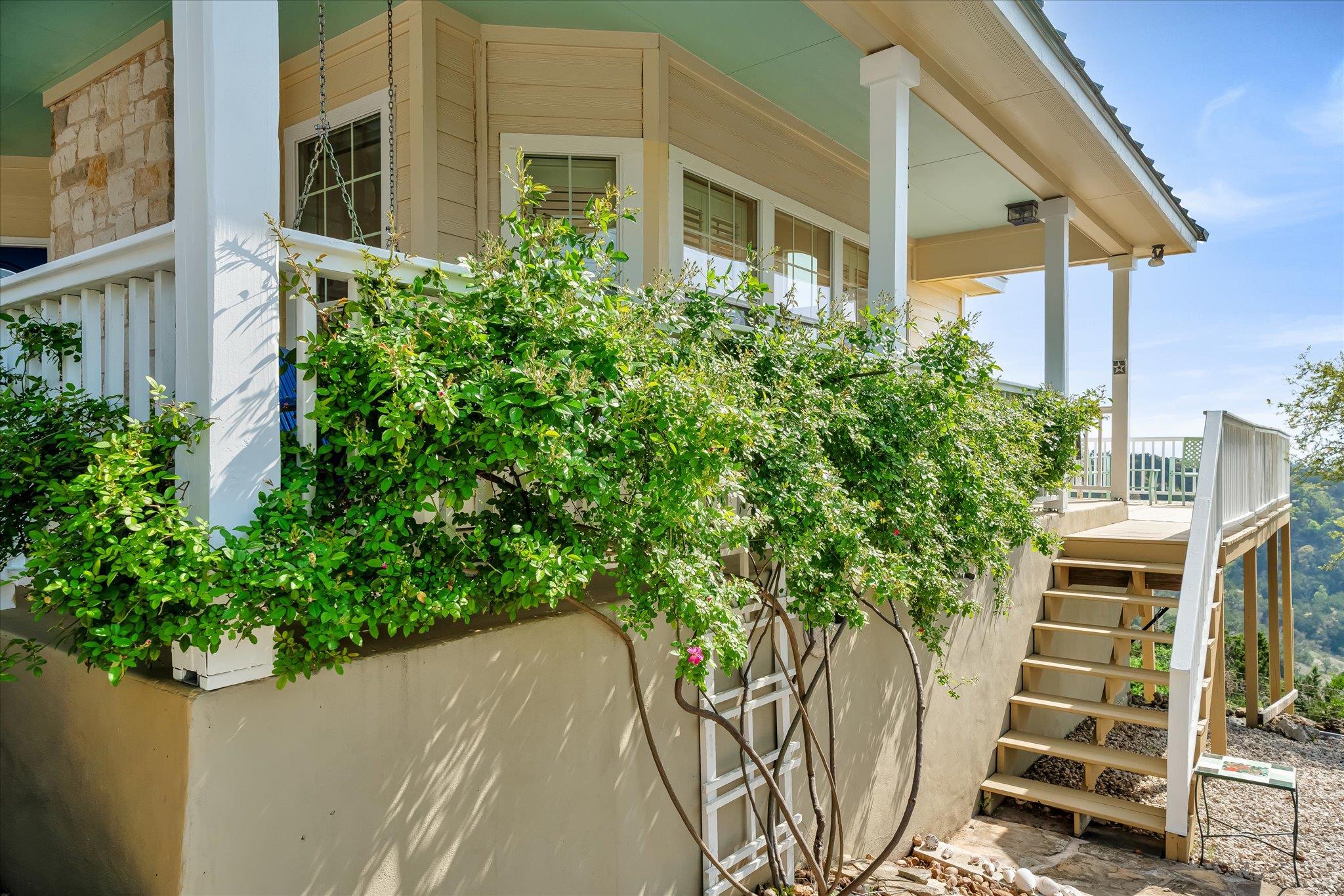 1320 SERENITY Dr, Fischer, TX 78623