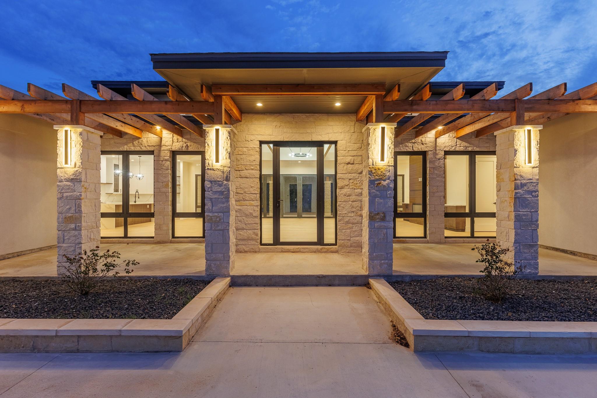 6425 Ranch Road 962 W, Round Mountain, TX 78663