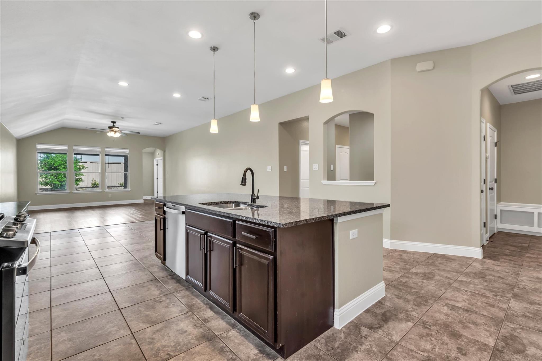3613 Esperanza Dr, Round Rock, TX 78665